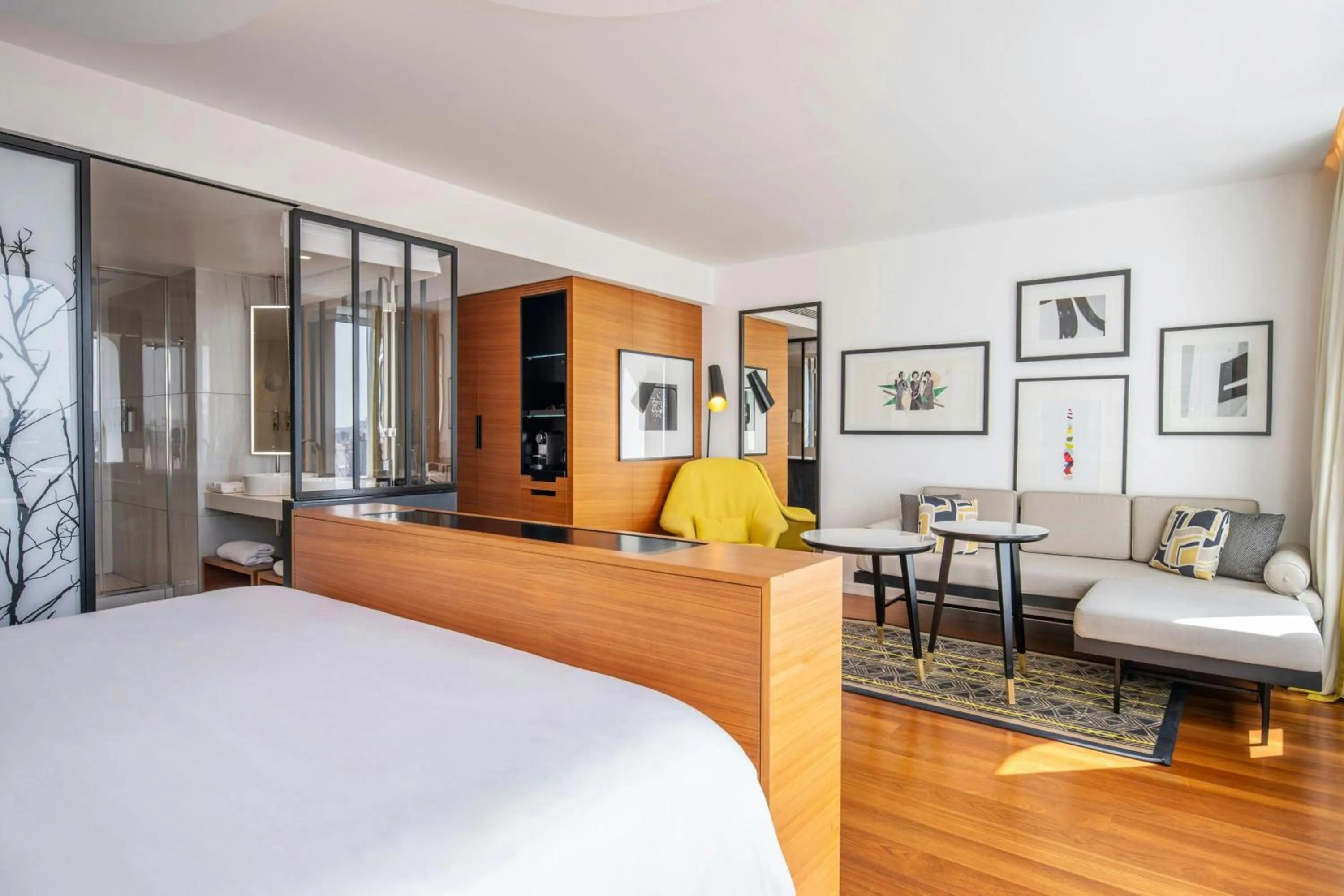 Photo of the whole room, Bed in Renaissance Paris Republique Hotel & Spa