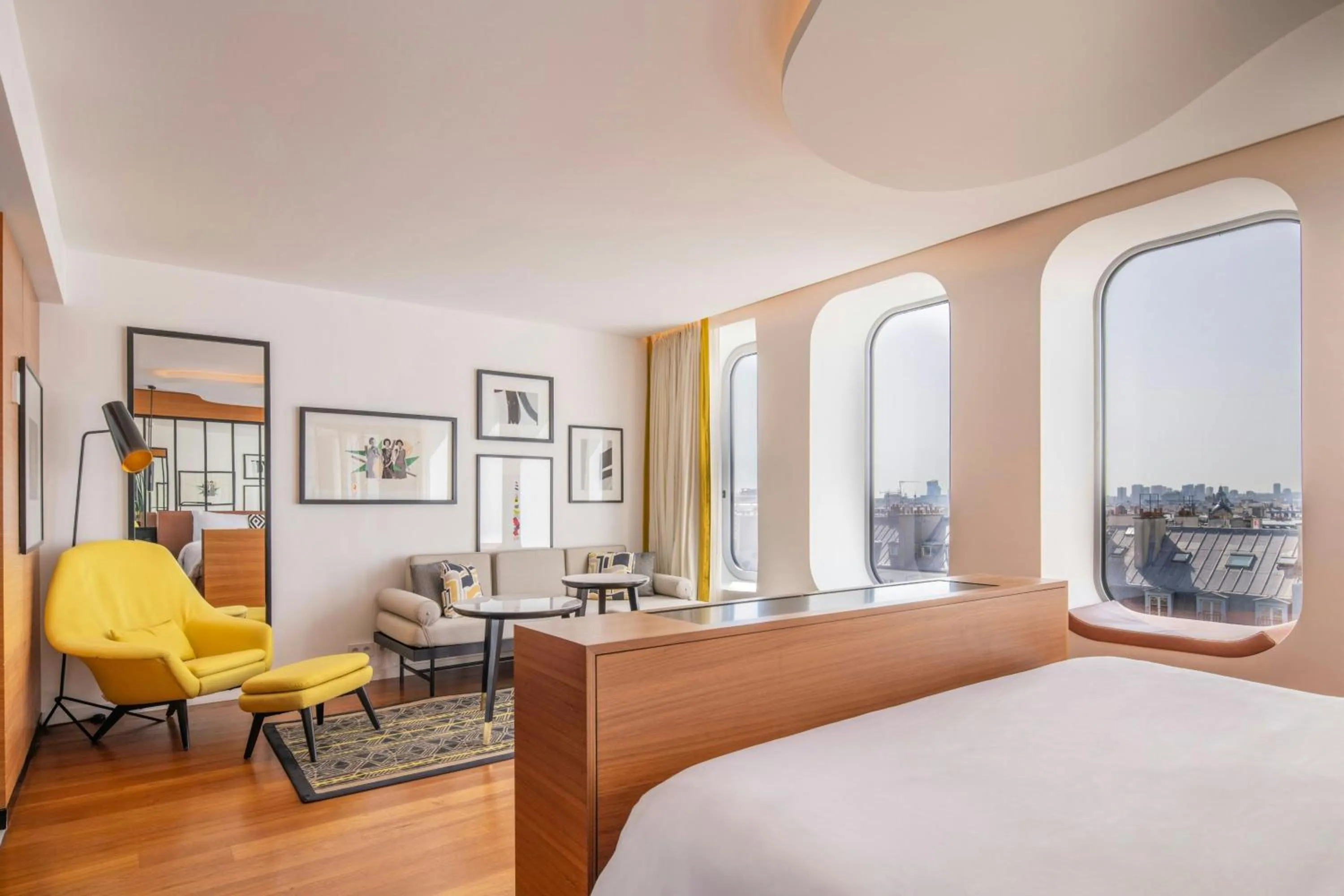 Photo of the whole room, Bed in Renaissance Paris Republique Hotel & Spa