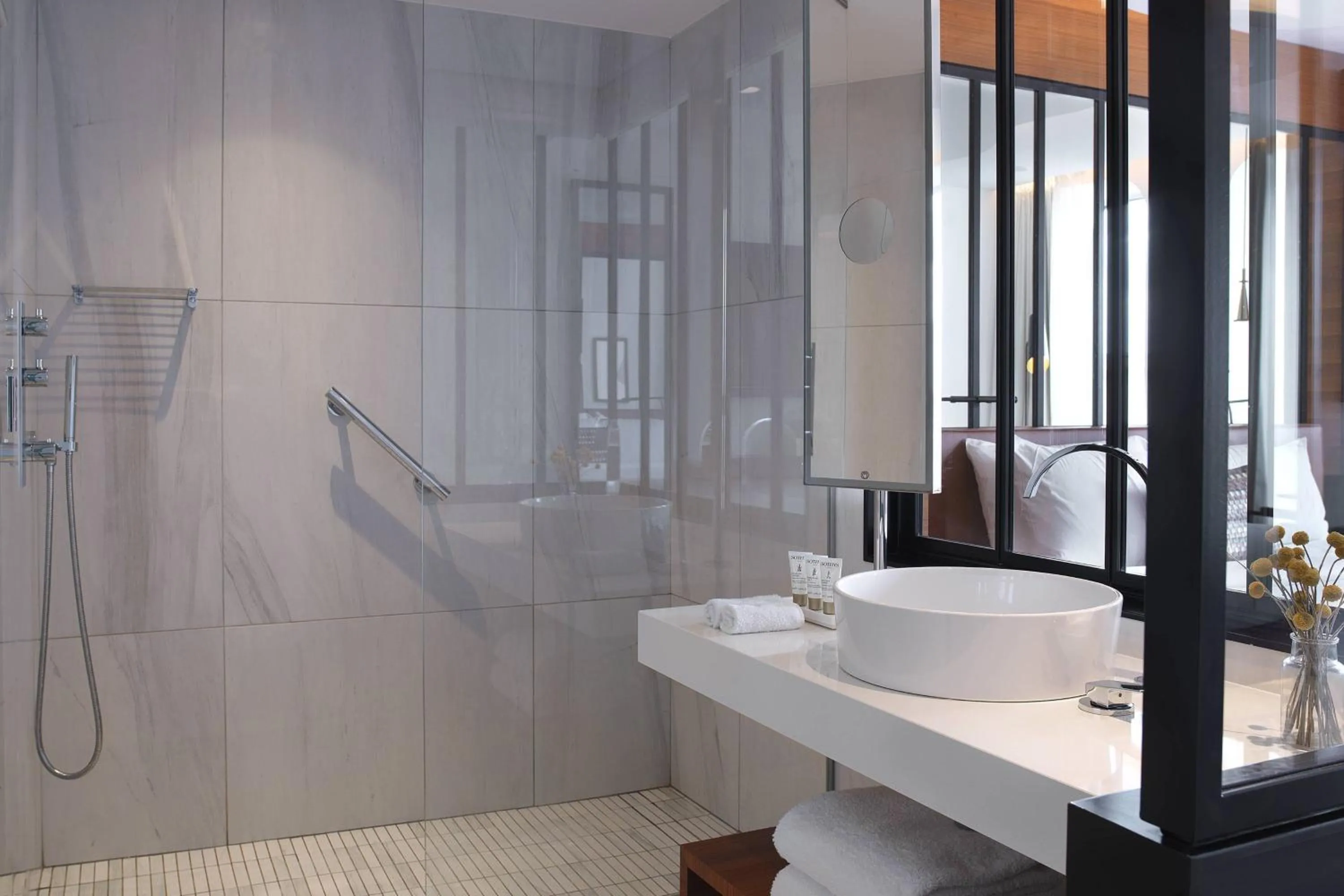 Bathroom in Renaissance Paris Republique Hotel & Spa