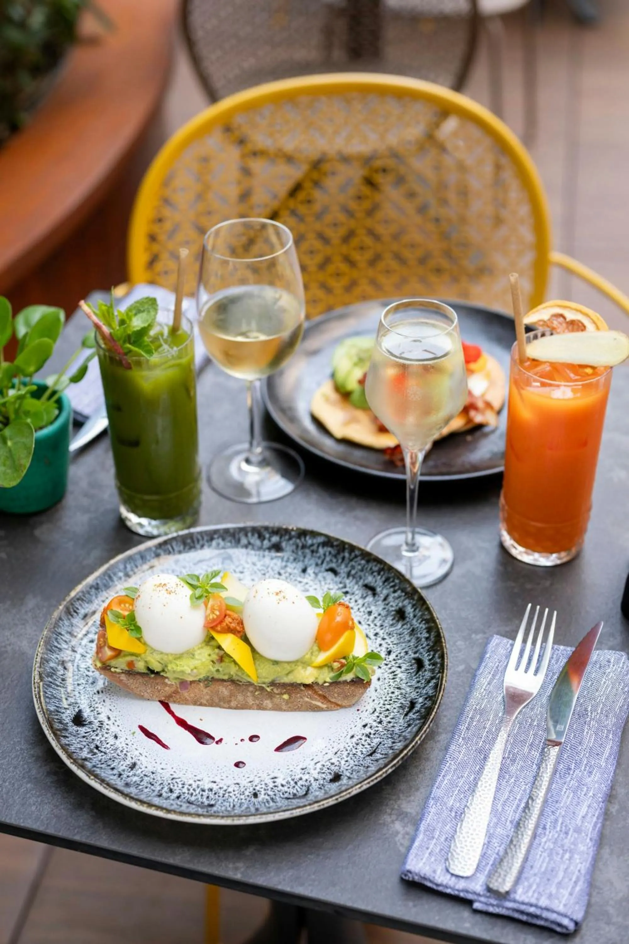 Restaurant/places to eat in Renaissance Paris Republique Hotel & Spa