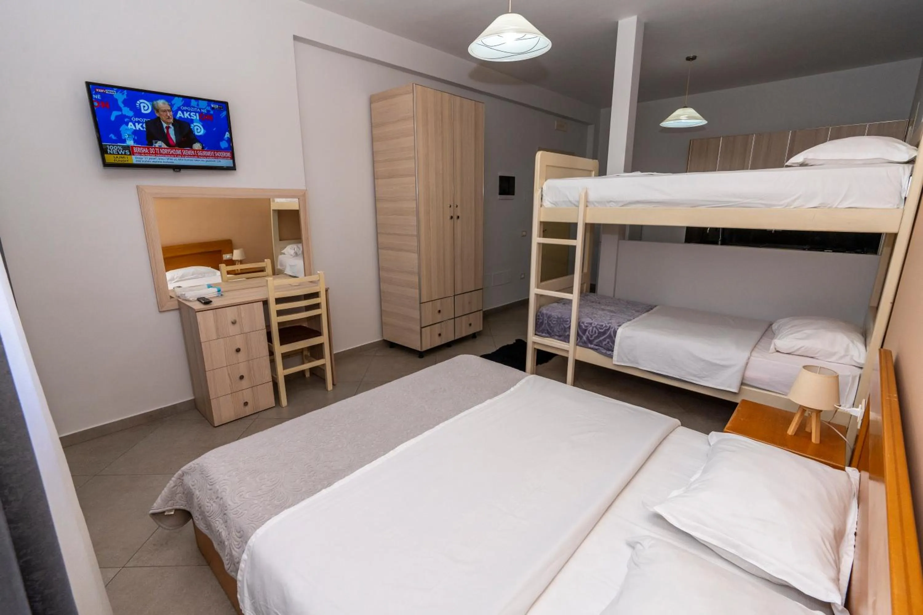 Bed in Hotel Shkodra L