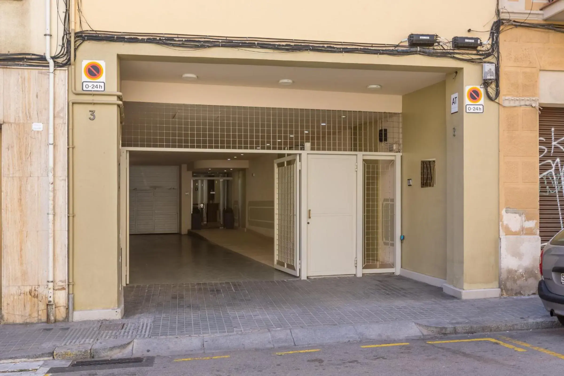 Property building in Apartamentos DV Property building in Apartamentos DV