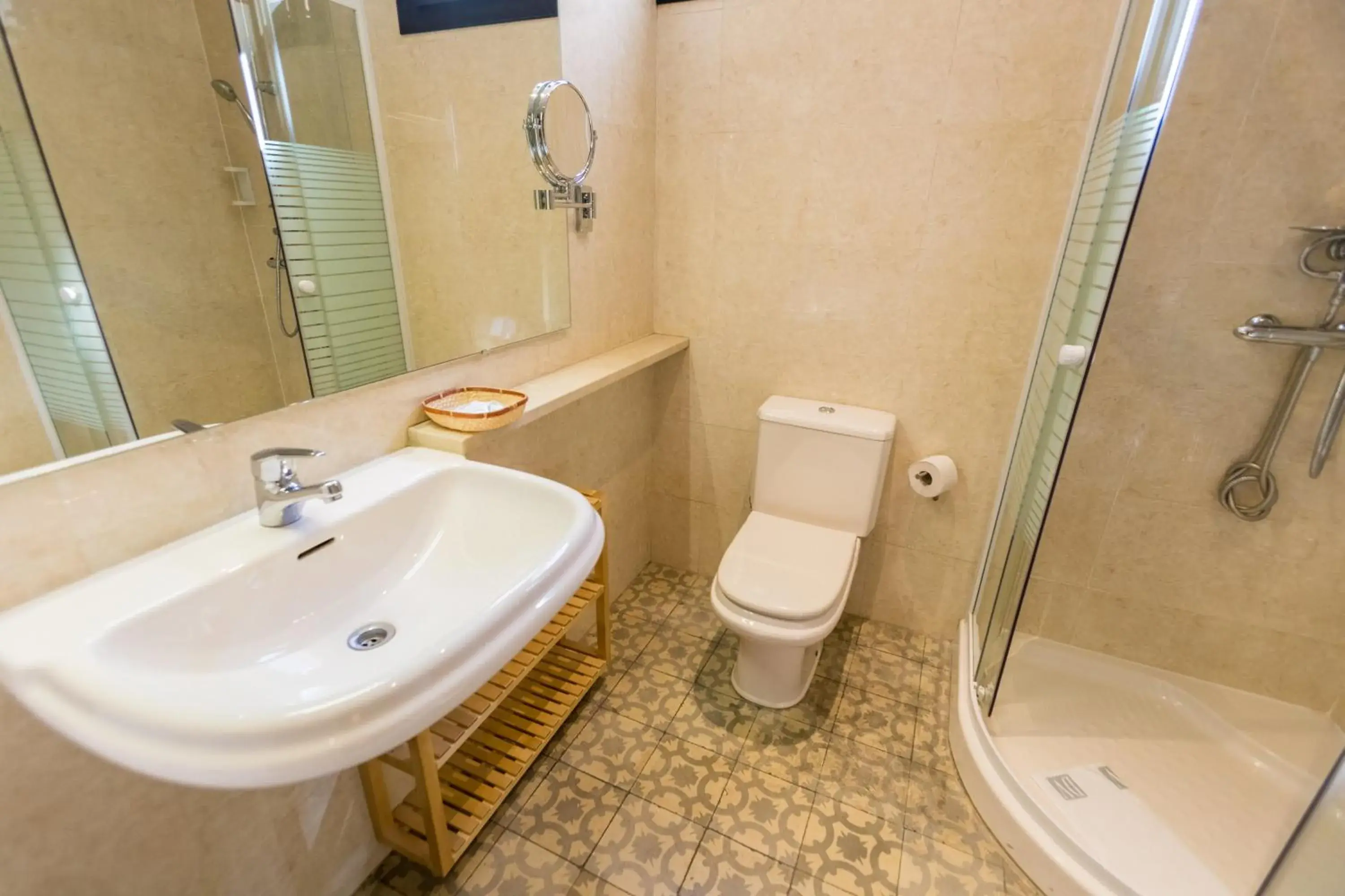 Bathroom in Apartamentos DV Bathroom in Apartamentos DV