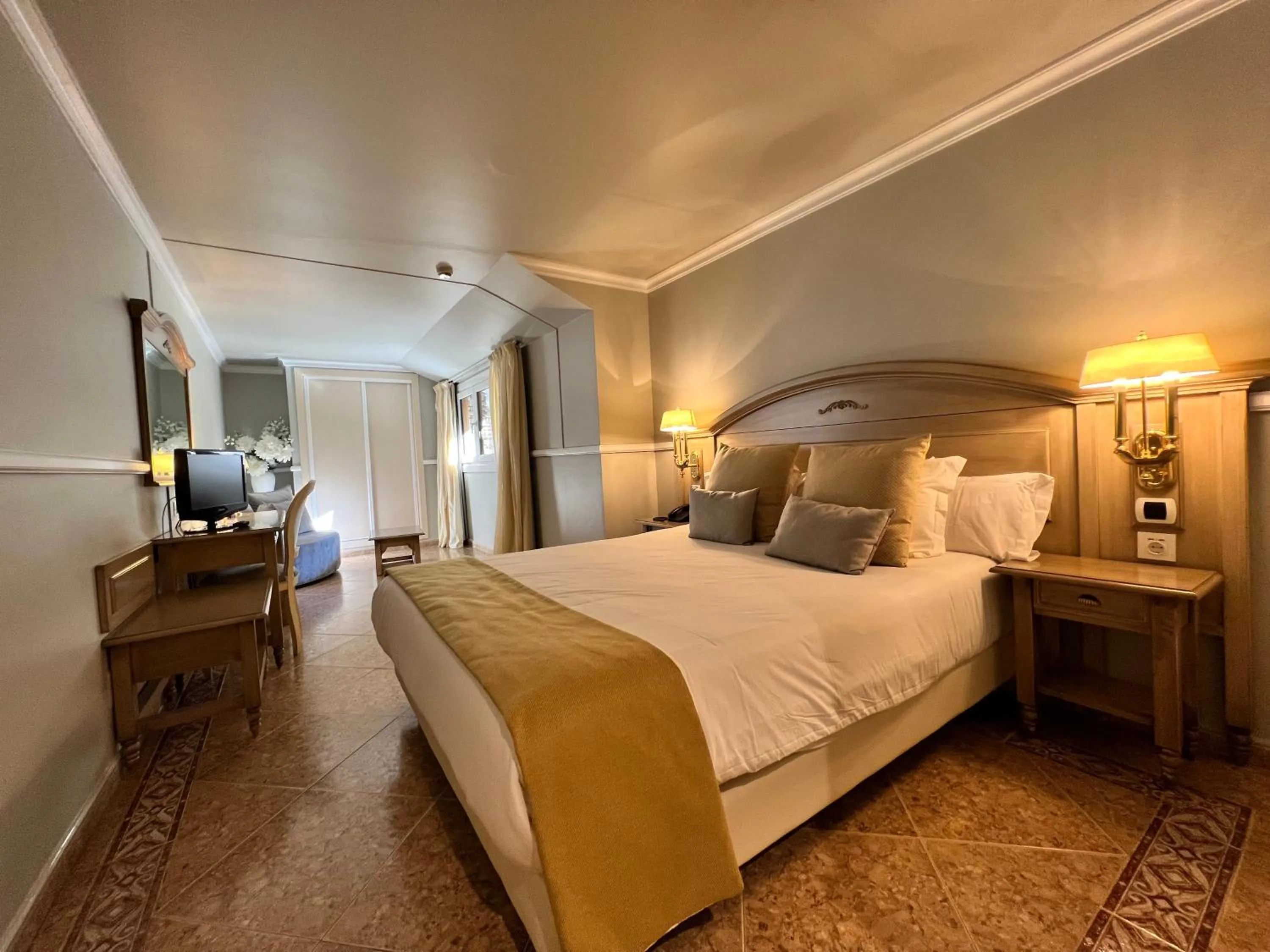 Photo of the whole room, Bed in Hotel & SPA Bringué