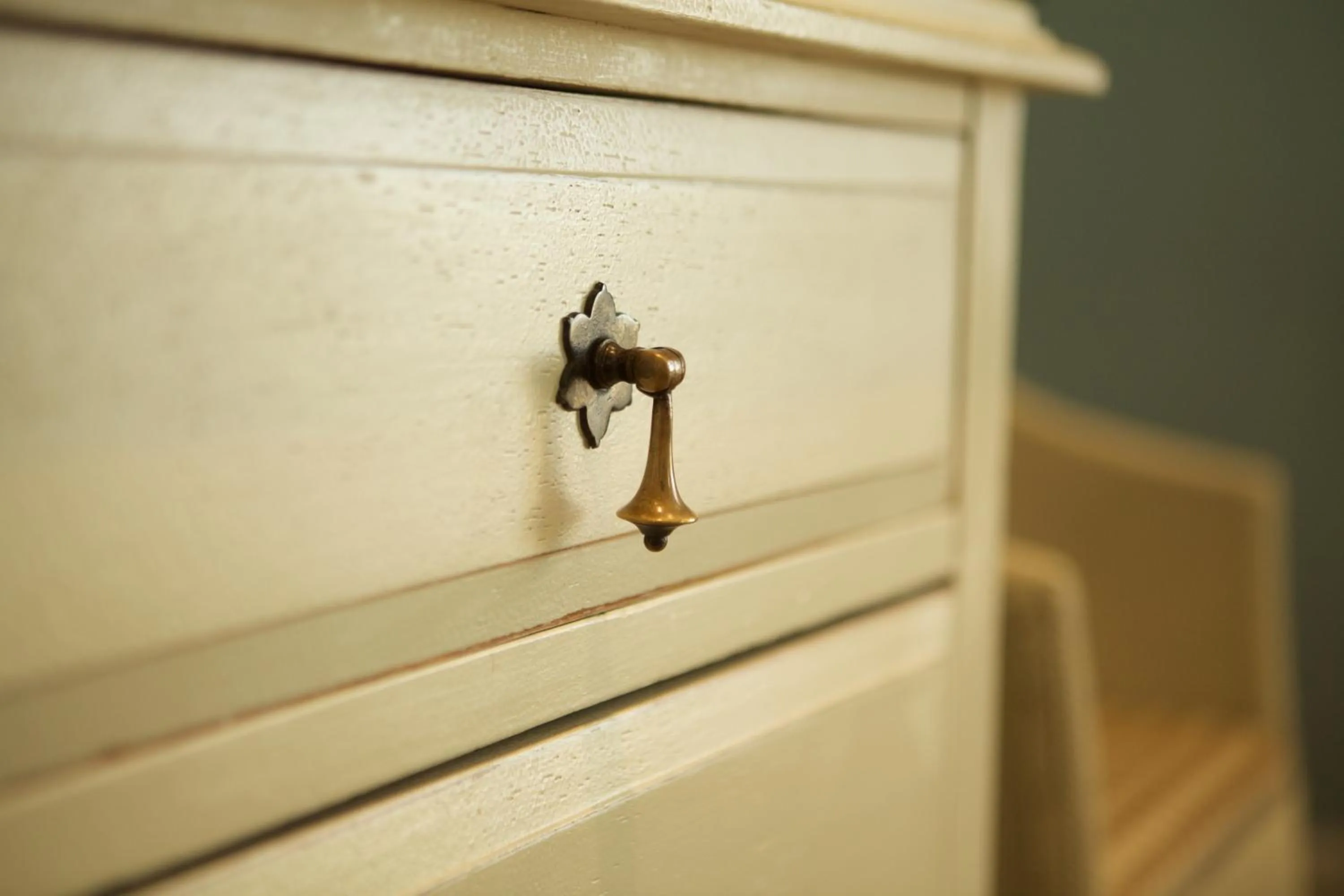 hair dresser in The Ship Inn