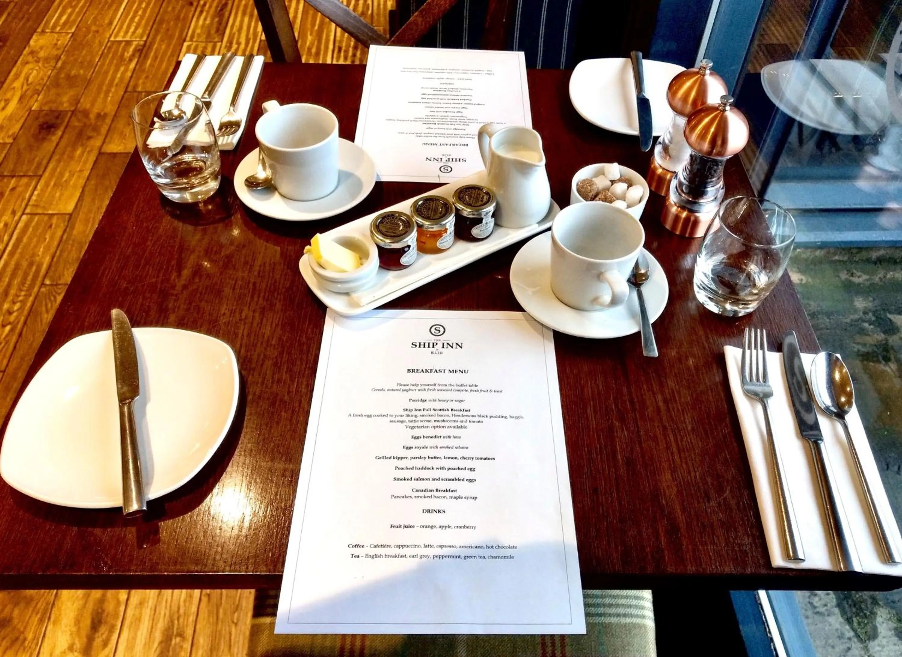 Breakfast in The Ship Inn