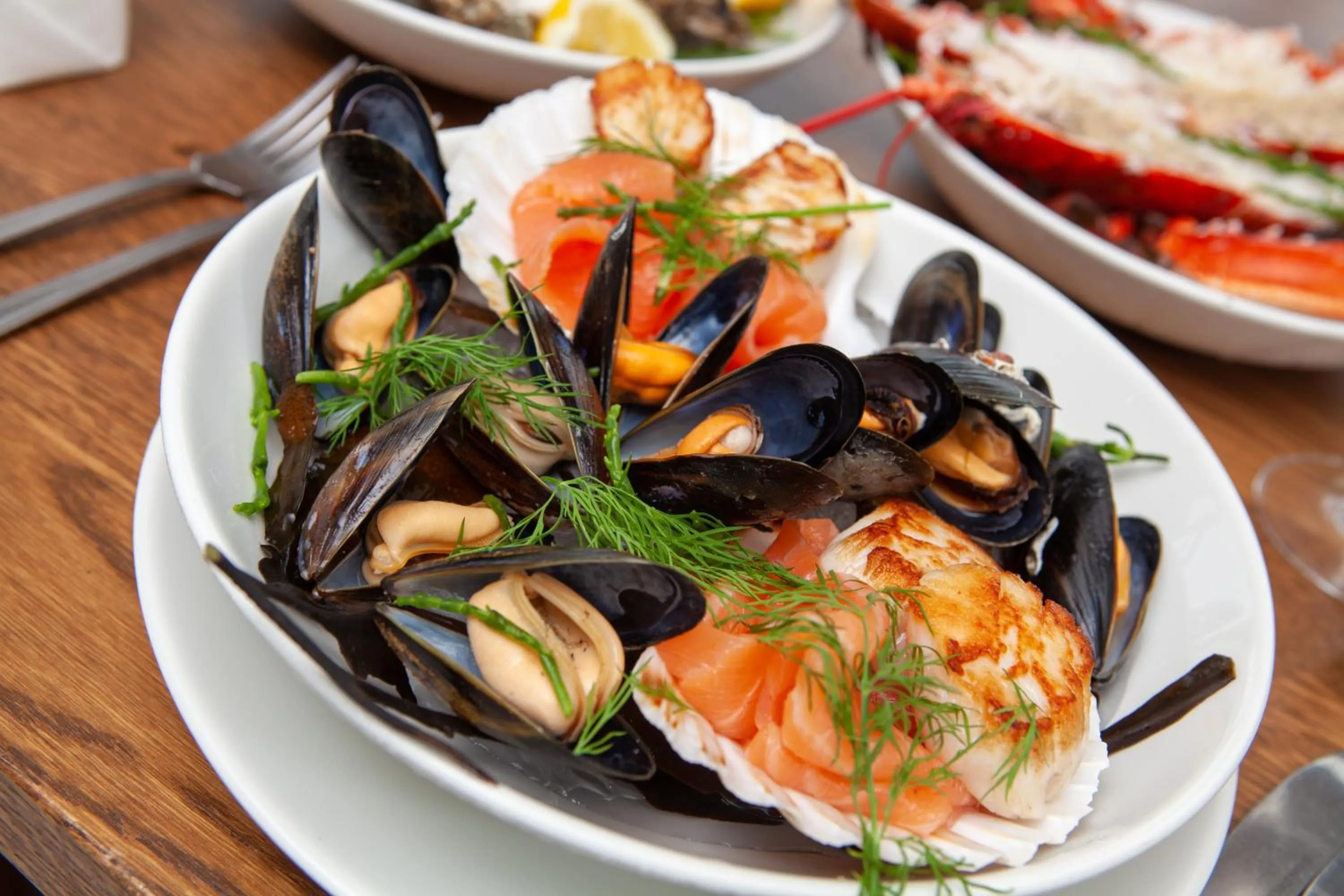 Restaurant/places to eat in The Ship Inn