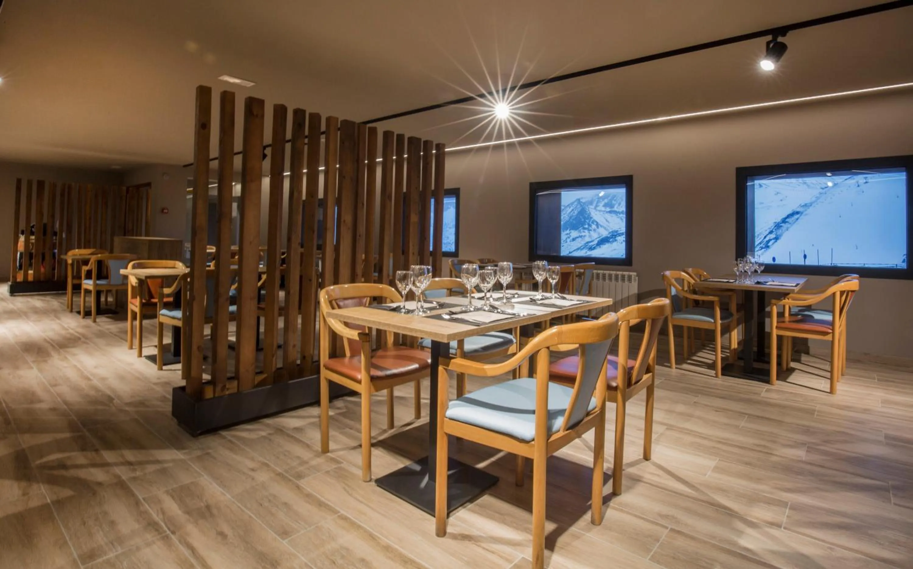 Restaurant/places to eat in Pic Maià Mountain Hotel