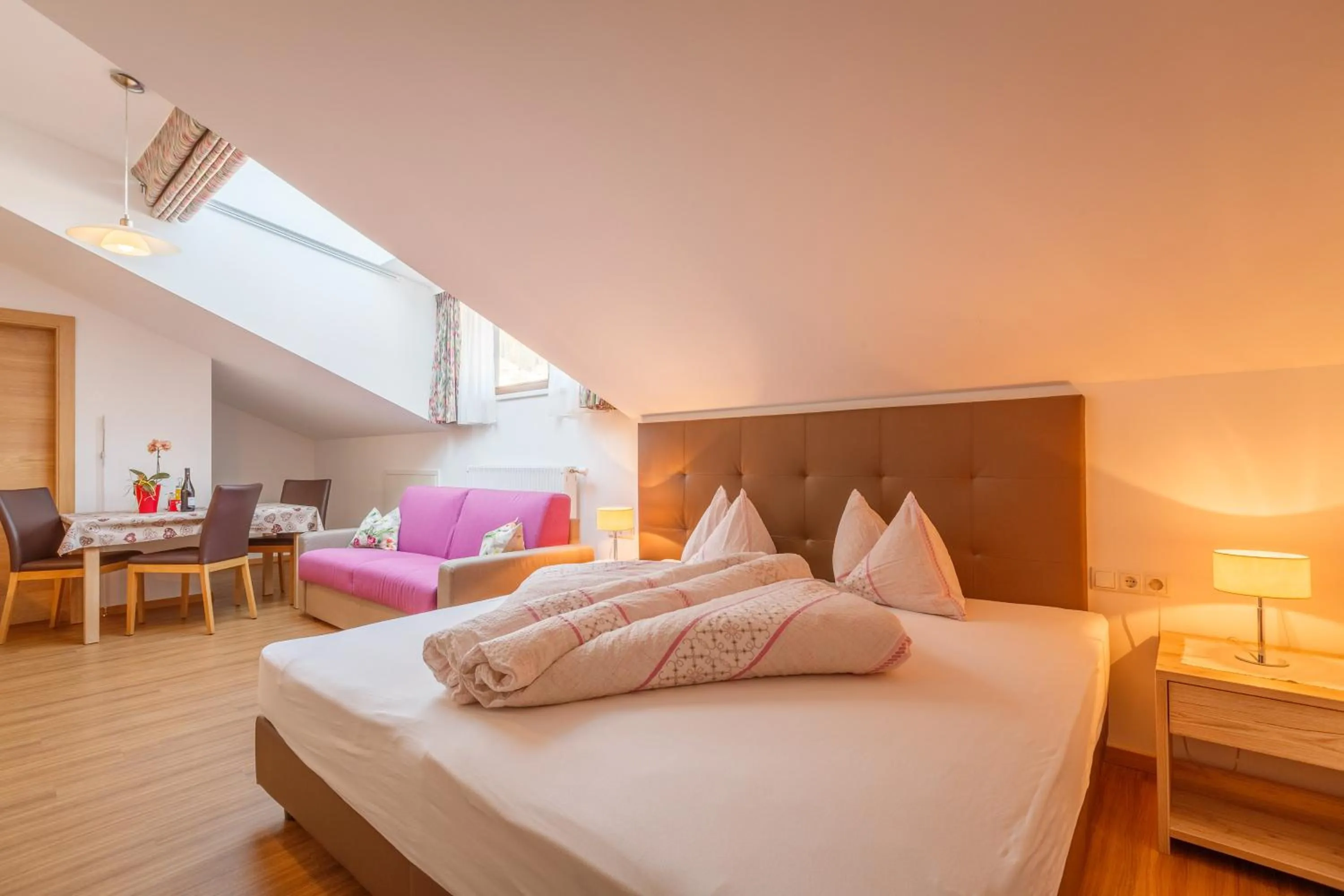 Photo of the whole room, Bed in Residence Silvia