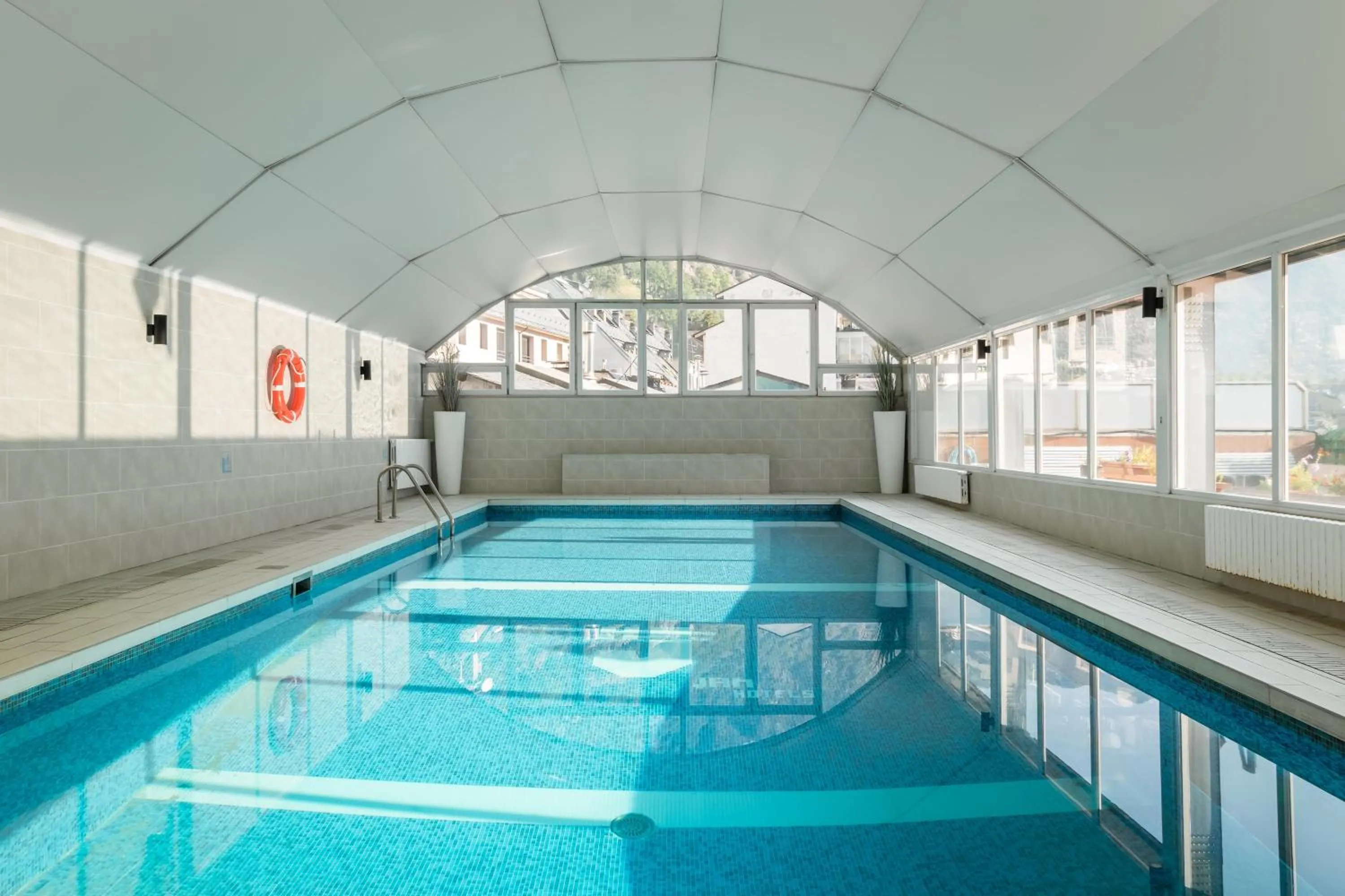 Swimming pool in ALEGRIA President