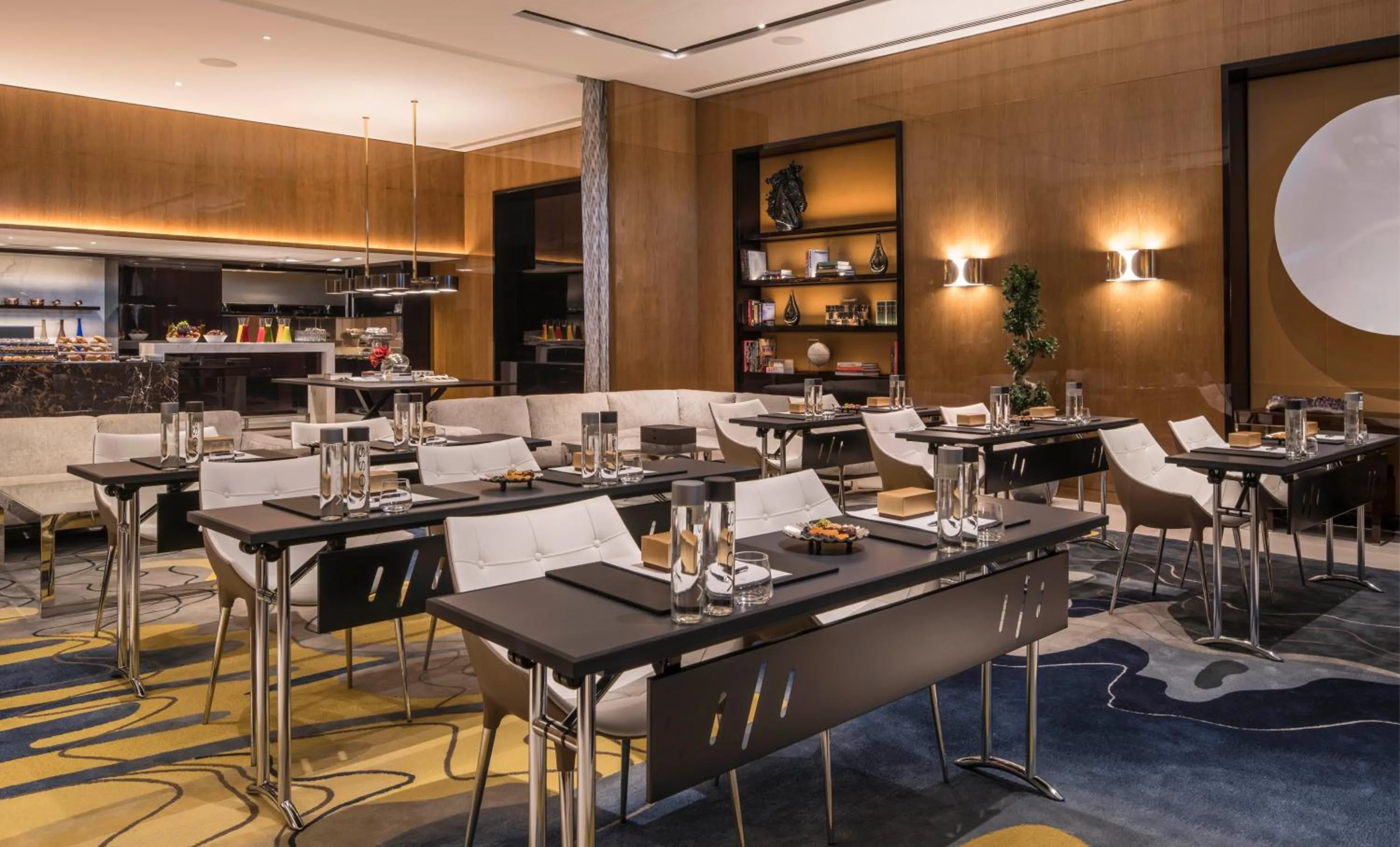 Restaurant/places to eat in Four Seasons Hotel Dubai International Financial Centre