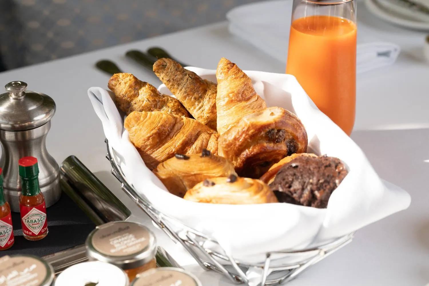 Breakfast in Four Seasons Hotel Dubai International Financial Centre