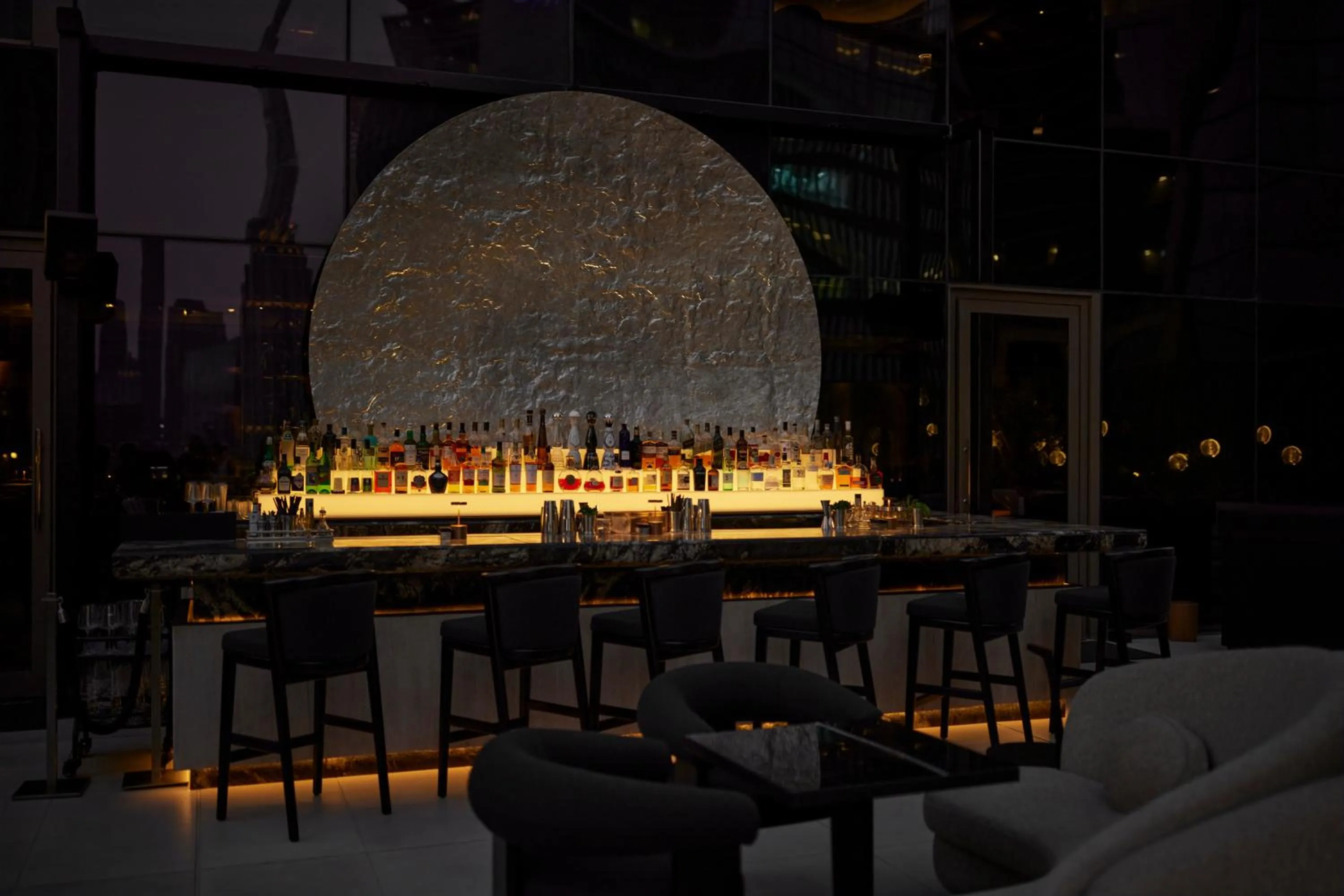 Lounge or bar in Four Seasons Hotel Dubai International Financial Centre