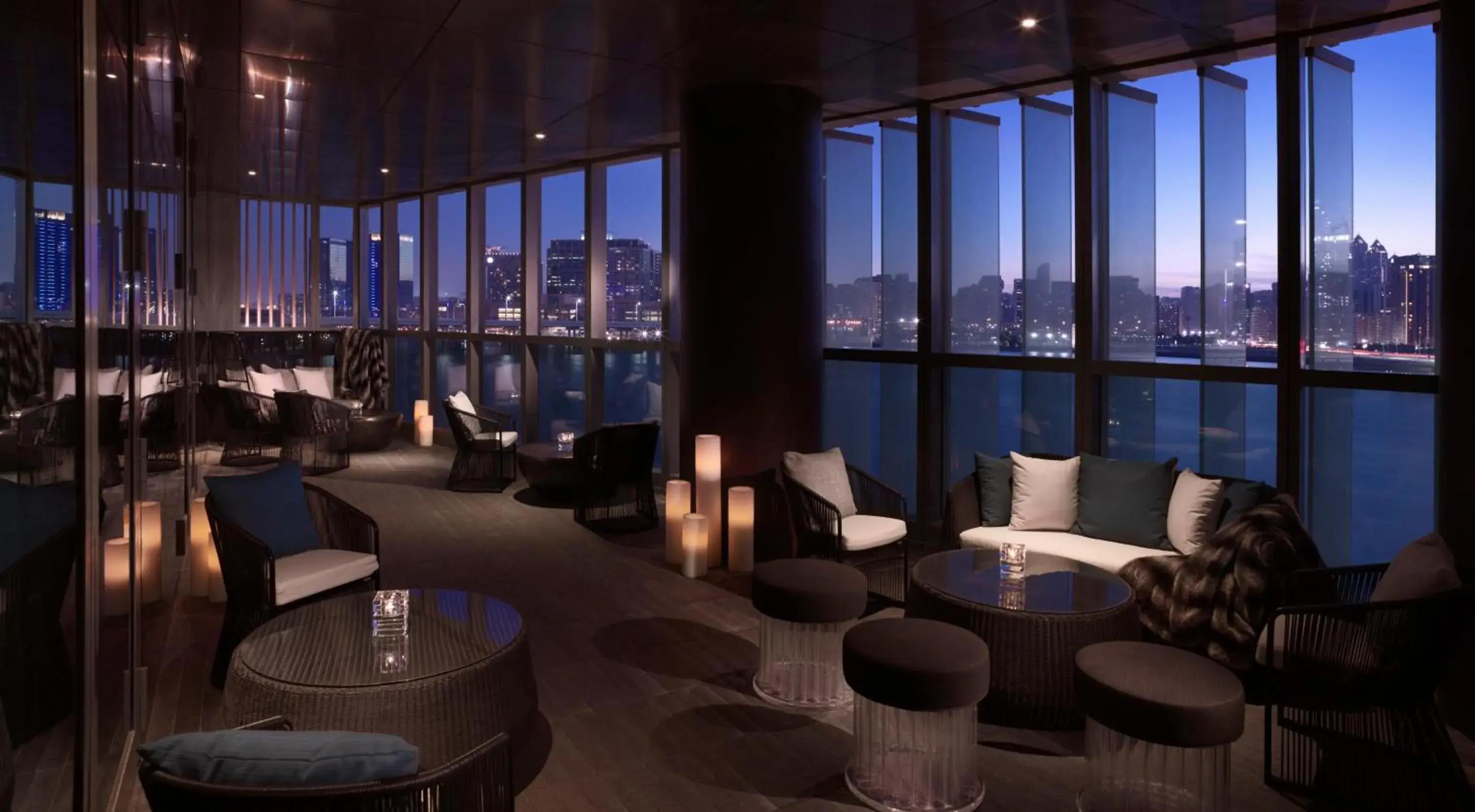 Lounge or bar in Four Seasons Hotel Abu Dhabi at Al Maryah Island Lounge or bar in Four Seasons Hotel Abu Dhabi at Al Maryah Island