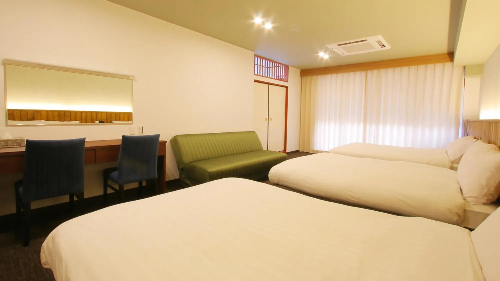 Photo of the whole room in Tamaki Ryokan