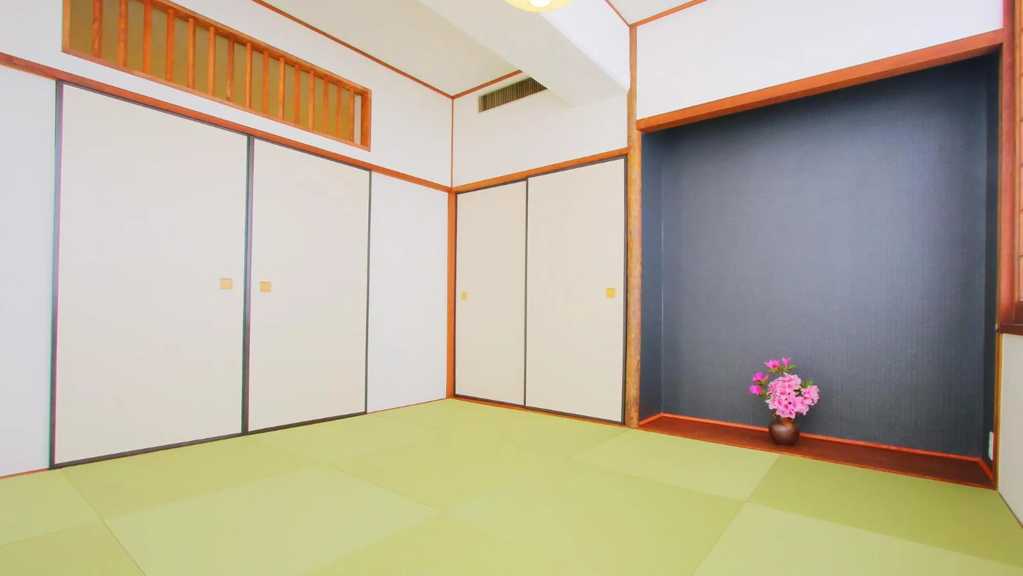 Photo of the whole room in Tamaki Ryokan