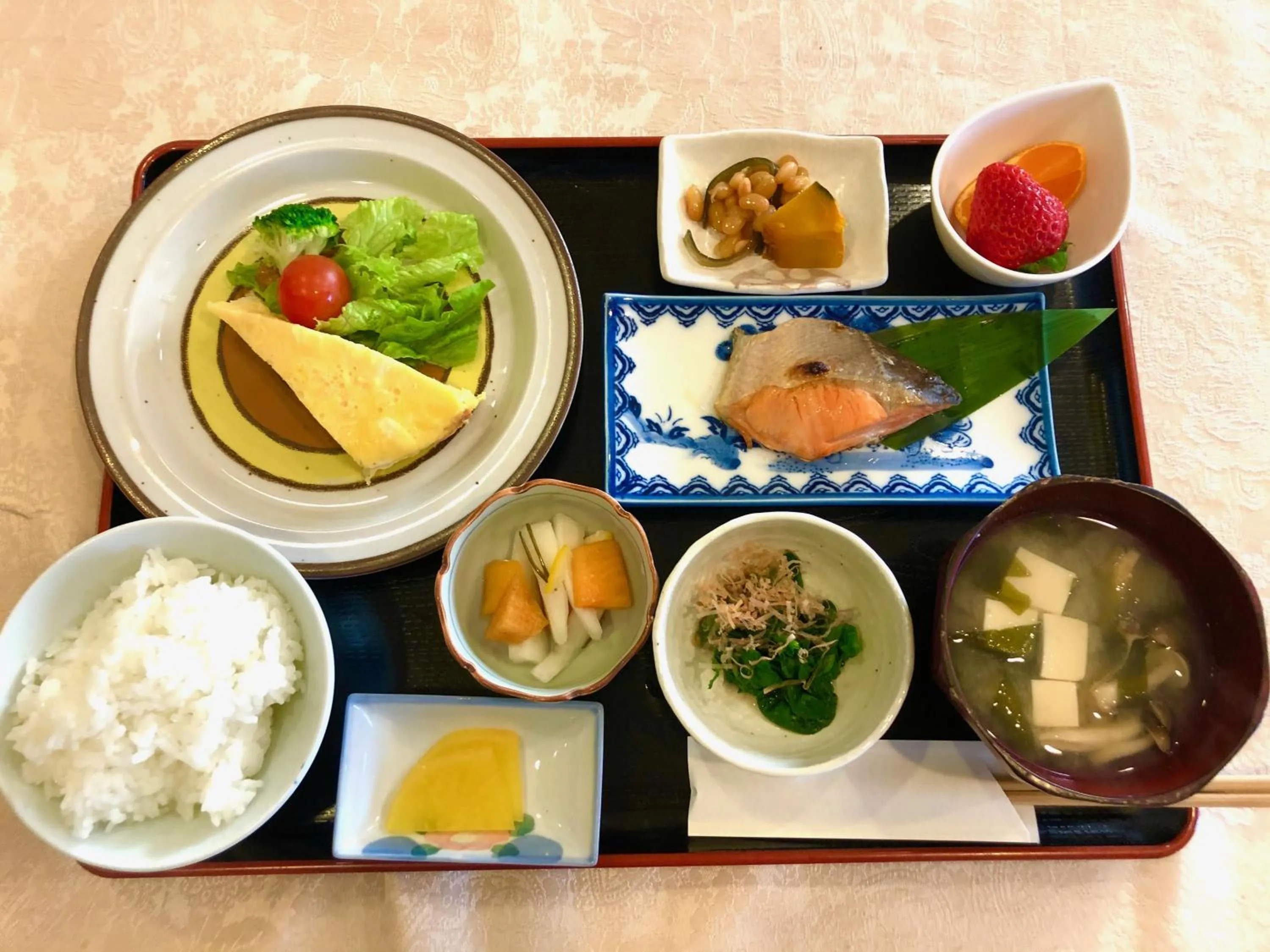 Breakfast in Tamaki Ryokan
