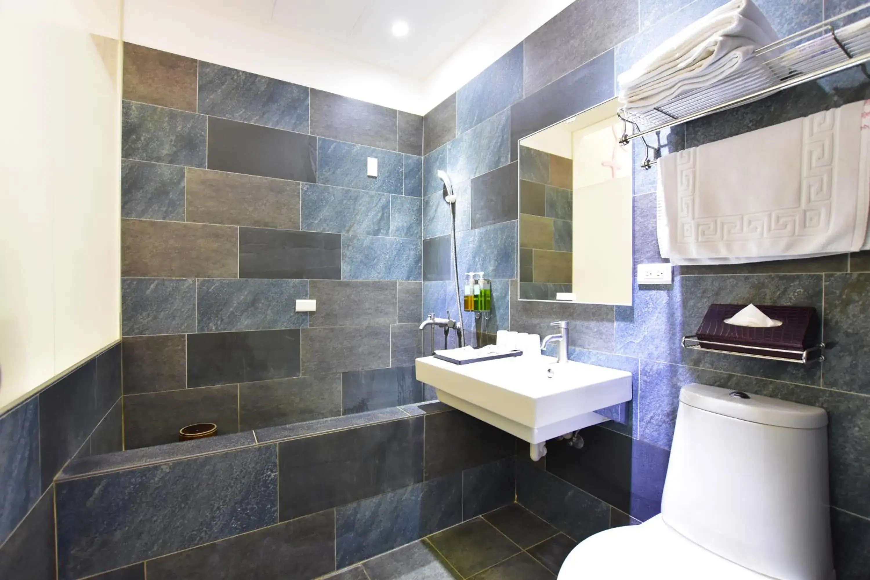 Duoai Mineral Spring Duoai Mineral Spring