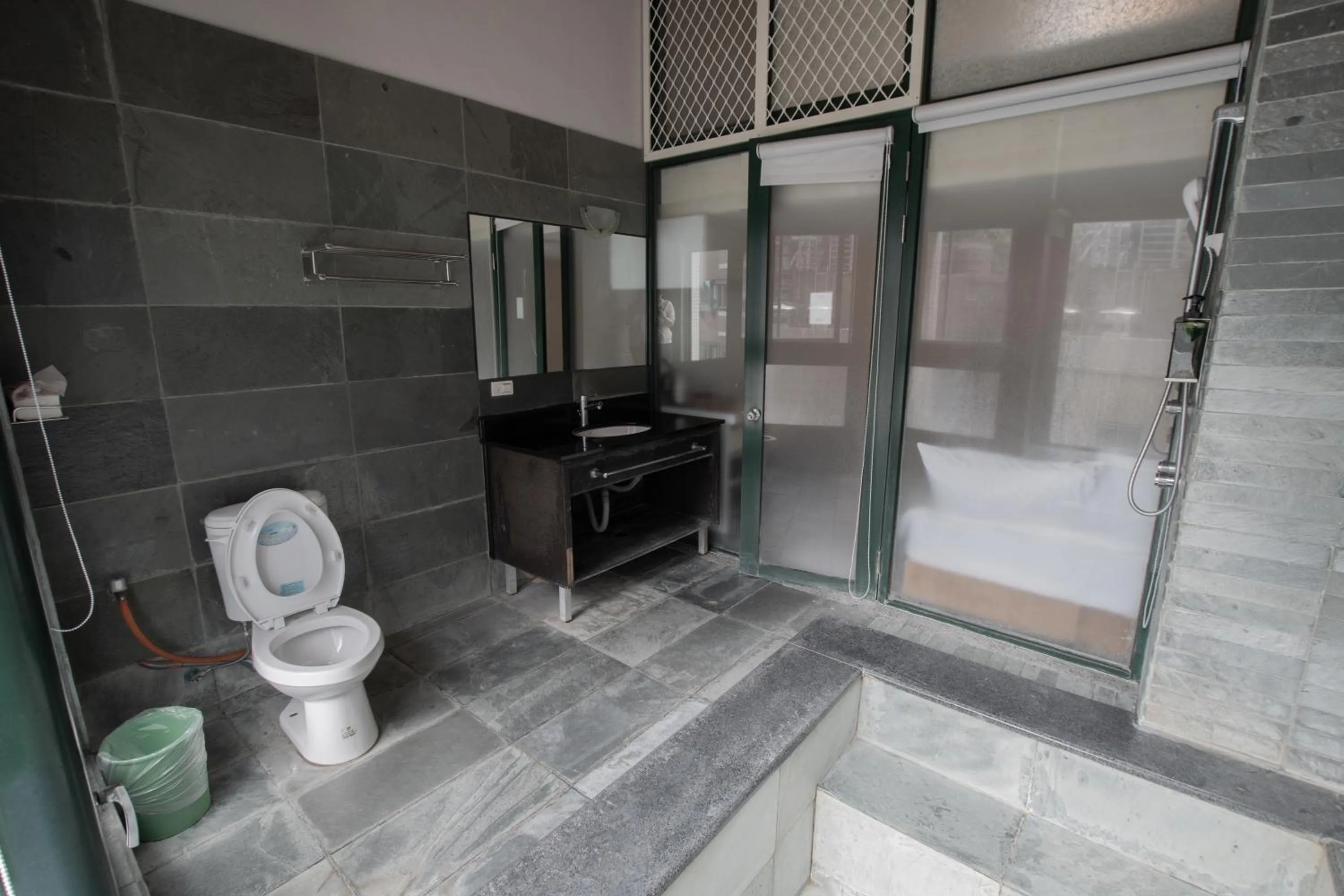 Duoai Mineral Spring