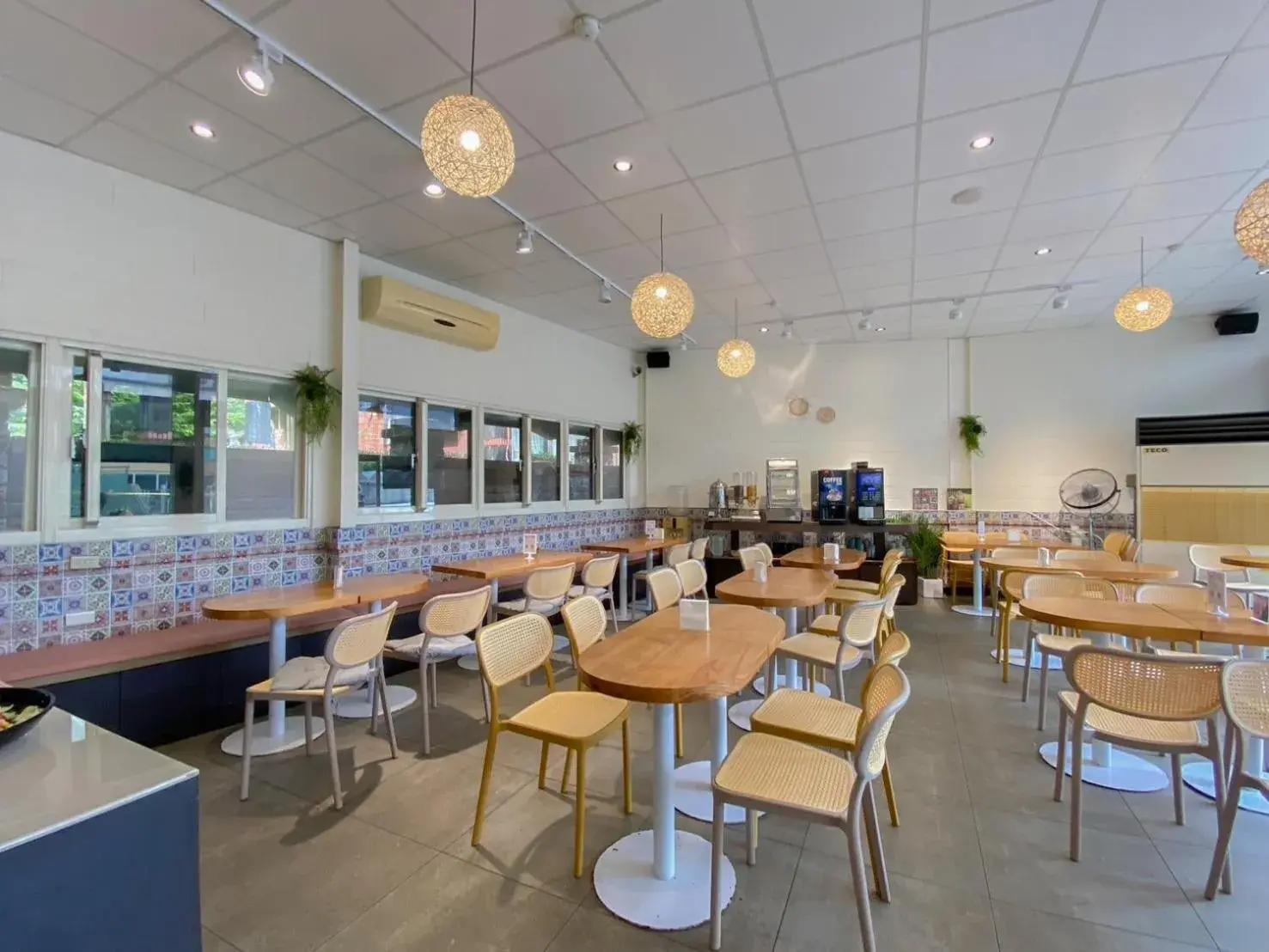 Breakfast in Duoai Mineral Spring Breakfast in Duoai Mineral Spring