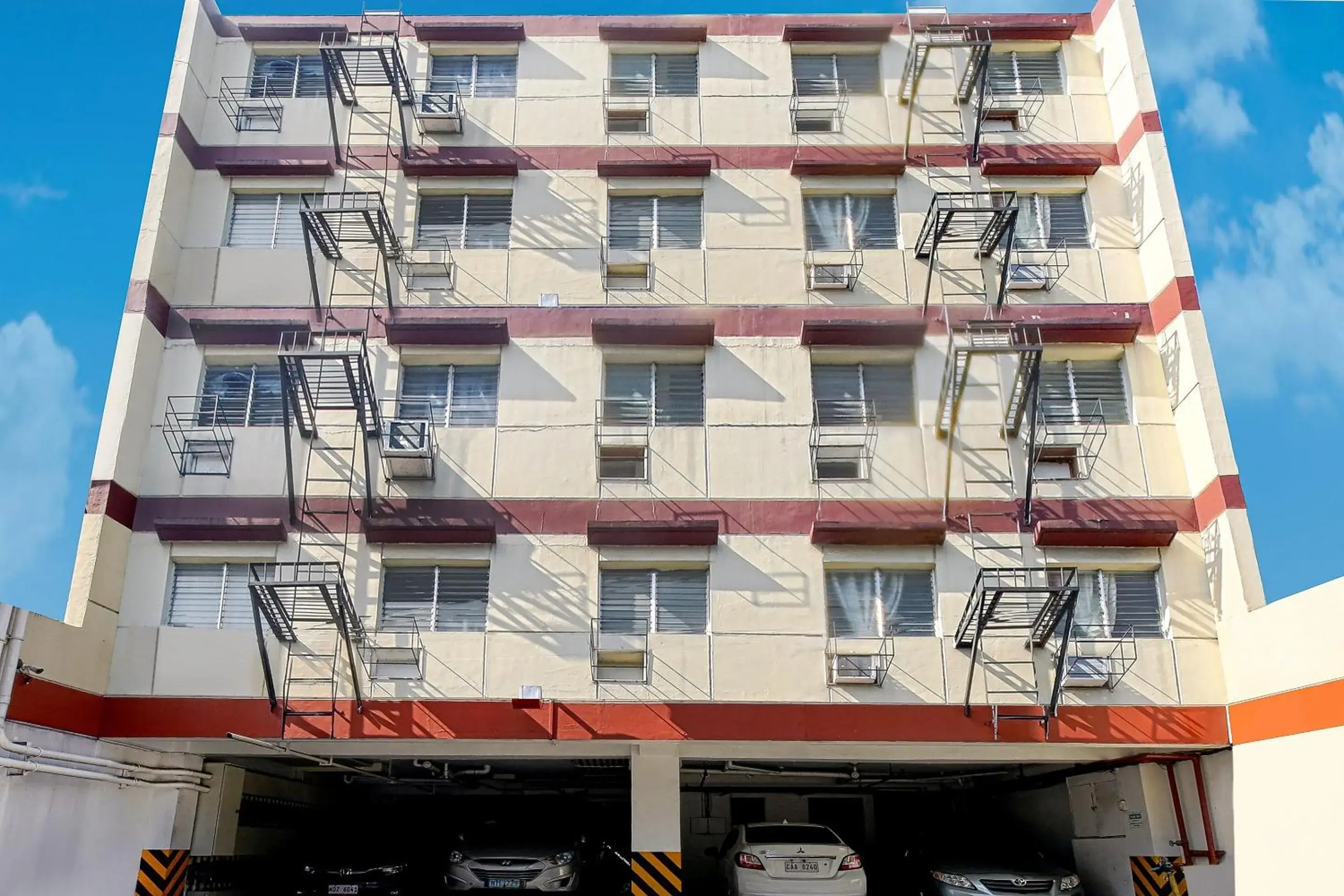 Facade/entrance in OYO 859 City Stay Inns Pasong Tamo Facade/entrance in OYO 859 City Stay Inns Pasong Tamo