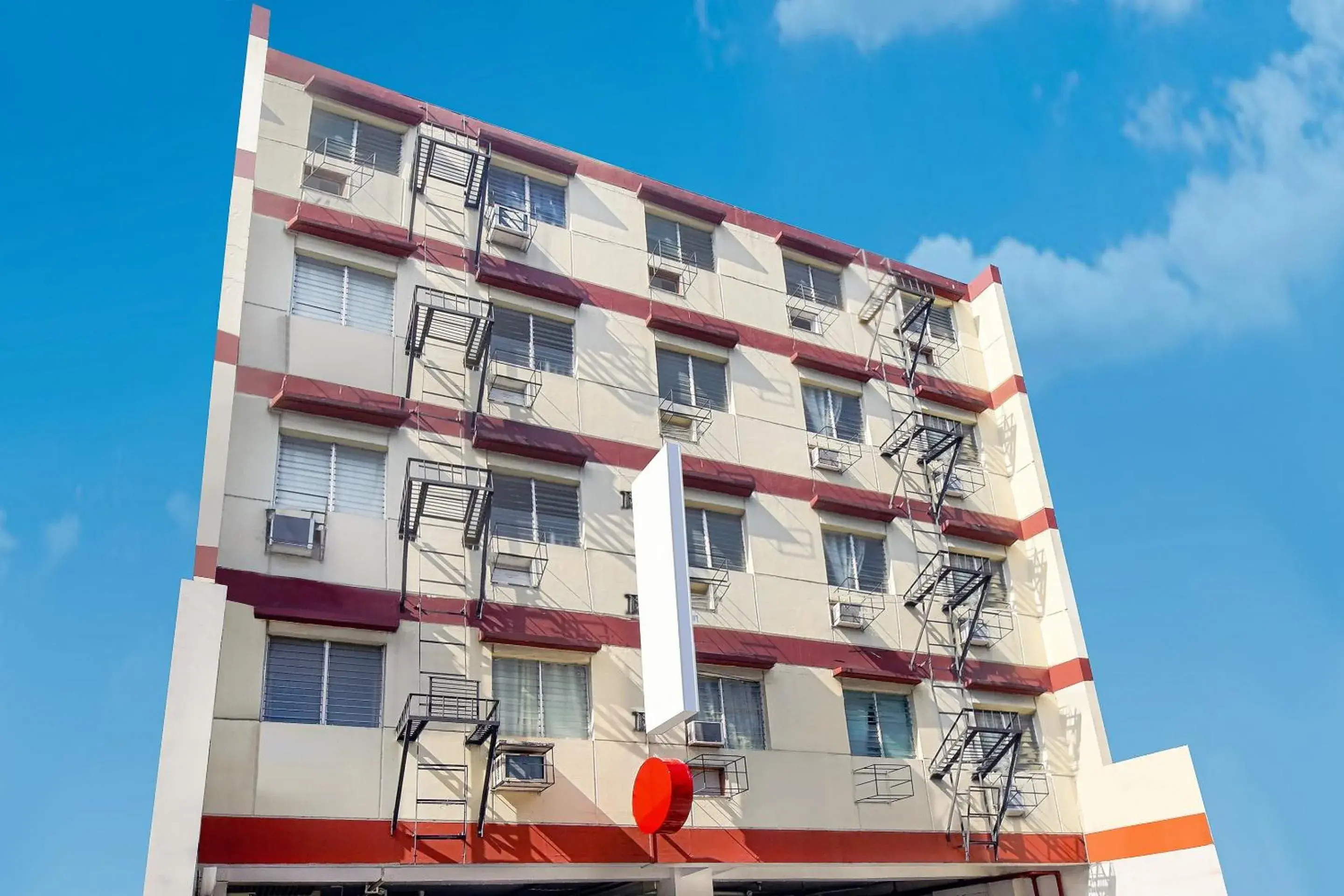 Facade/entrance in OYO 859 City Stay Inns Pasong Tamo Facade/entrance in OYO 859 City Stay Inns Pasong Tamo