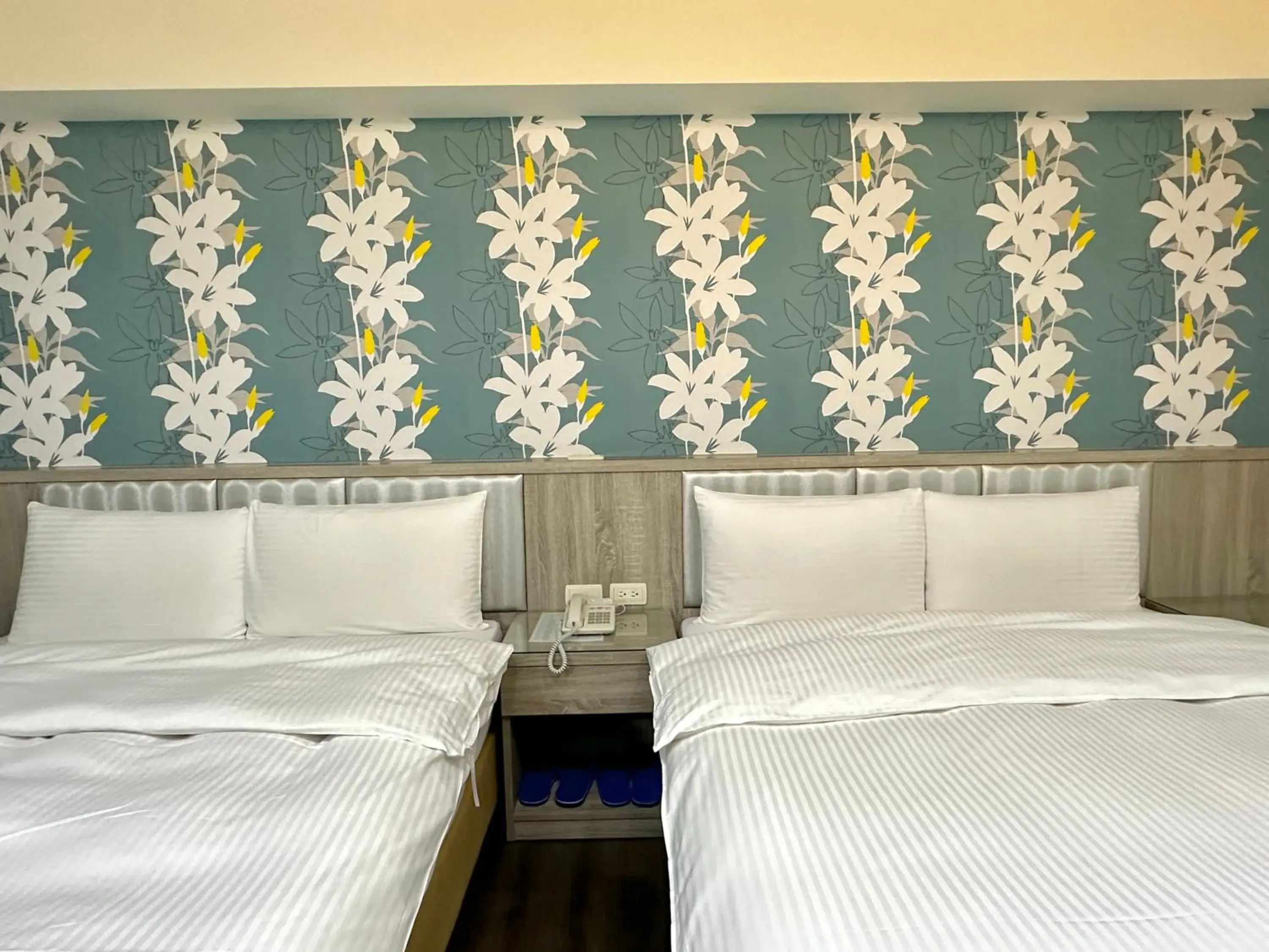 Bed in Mei Hotel Bed in Mei Hotel