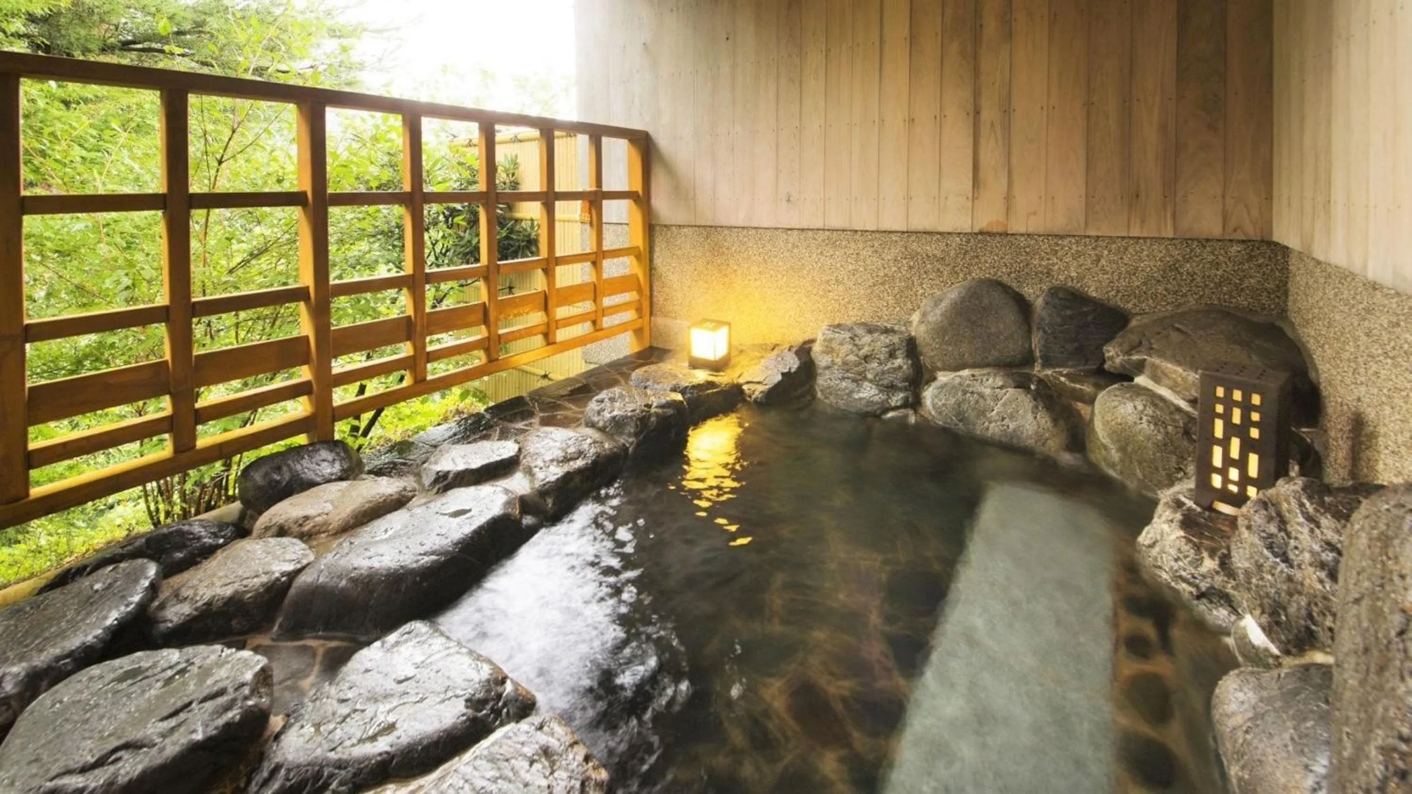 Hot Spring Bath in Hotel Yunomoto