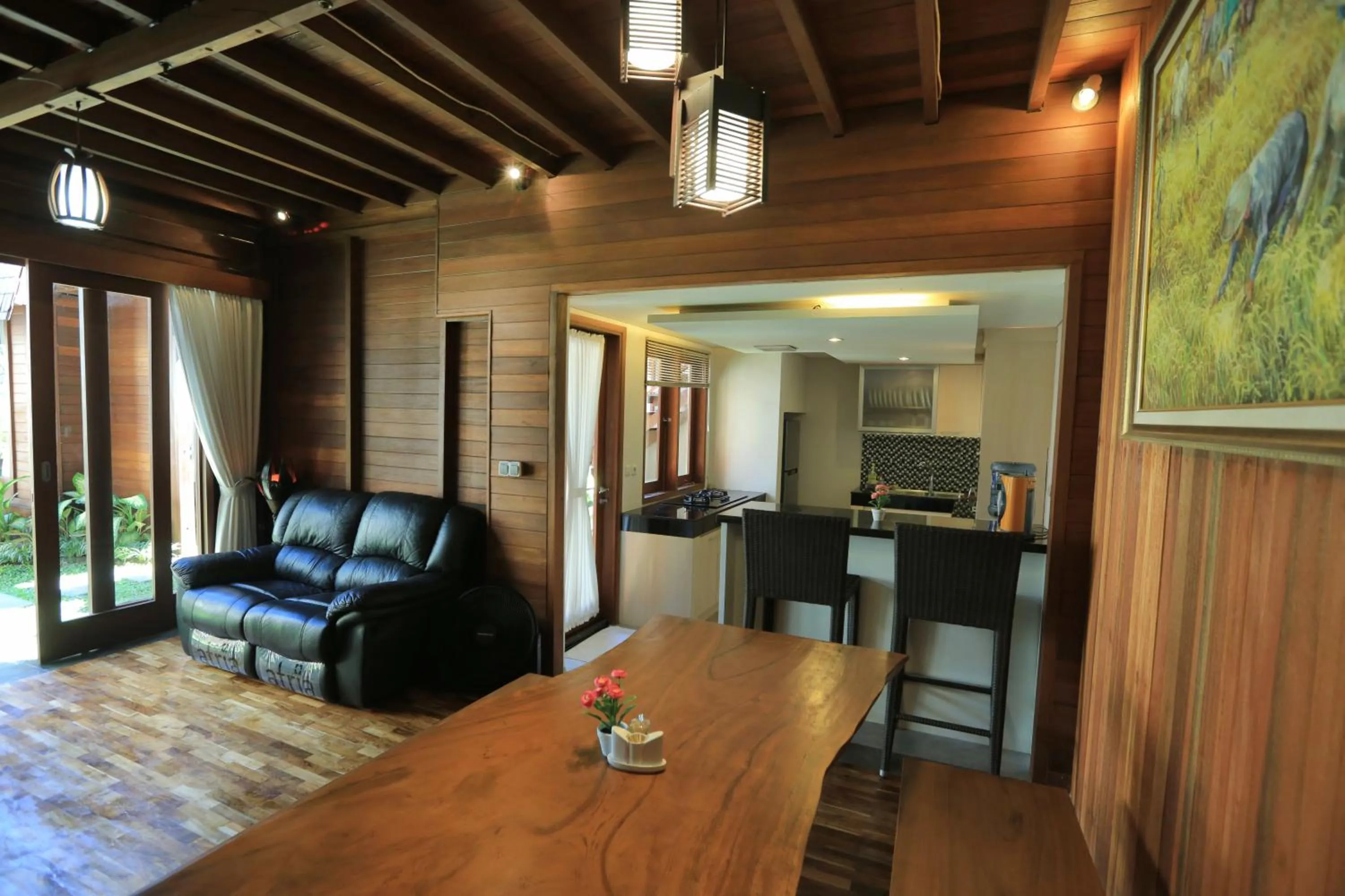 Coffee/tea facilities in Raja Woods Villa