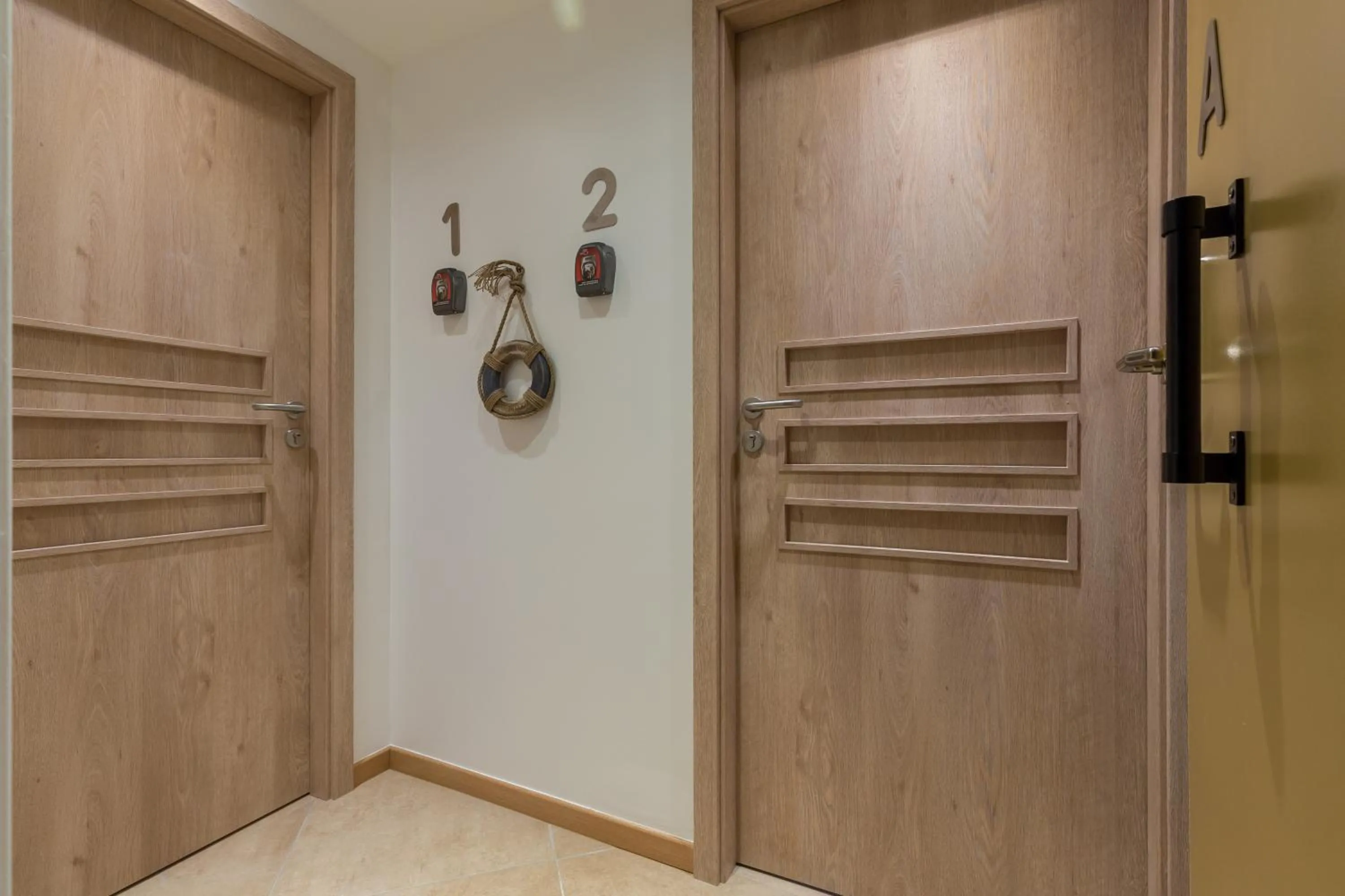 Area and facilities in Palais Saint Pierre