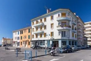 Facade/entrance in Palais Saint Pierre