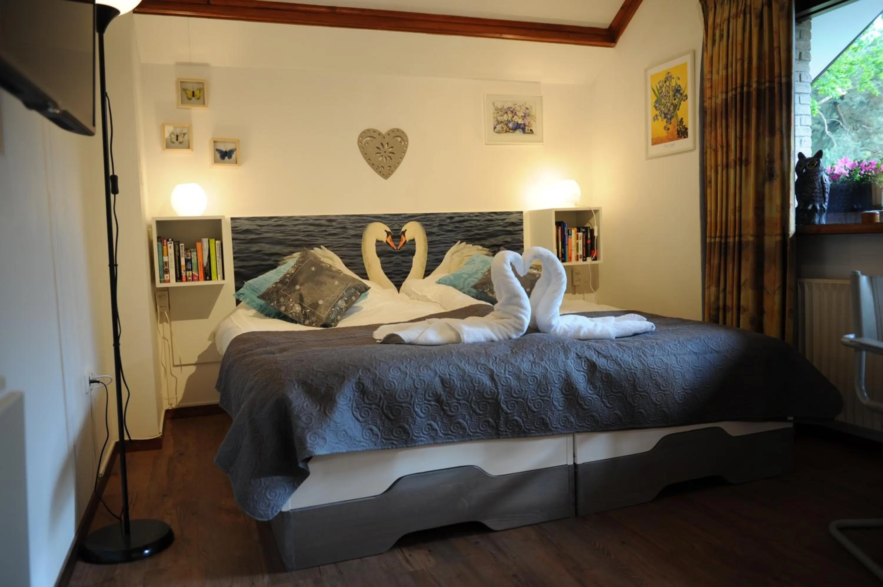 Photo of the whole room, Bed in Maupertuus Bennekom