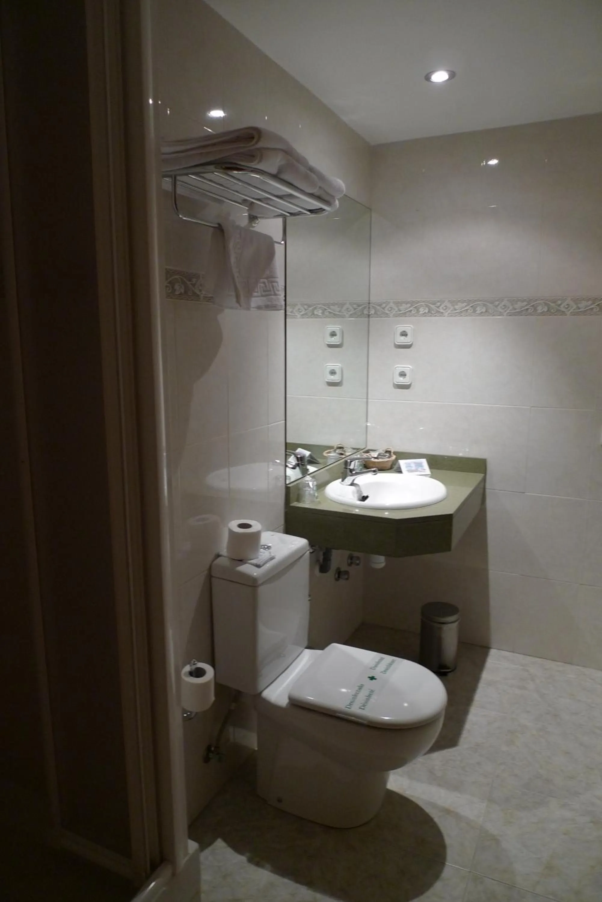 Single Room in Hôtel Bruxelles