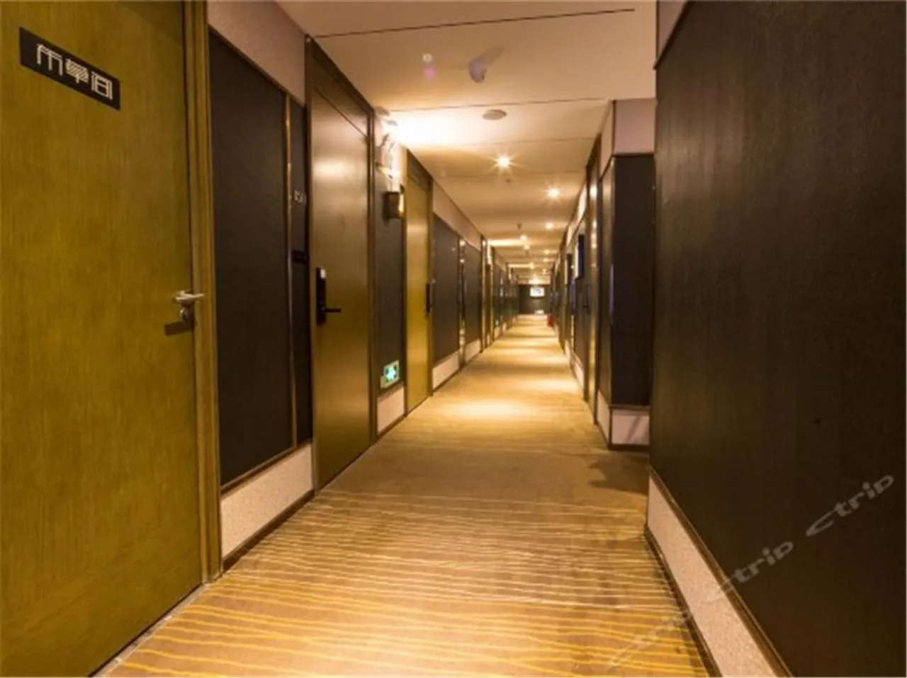 Area and facilities in lnsail Hotel Shenzhen Luohu Port Railway Station