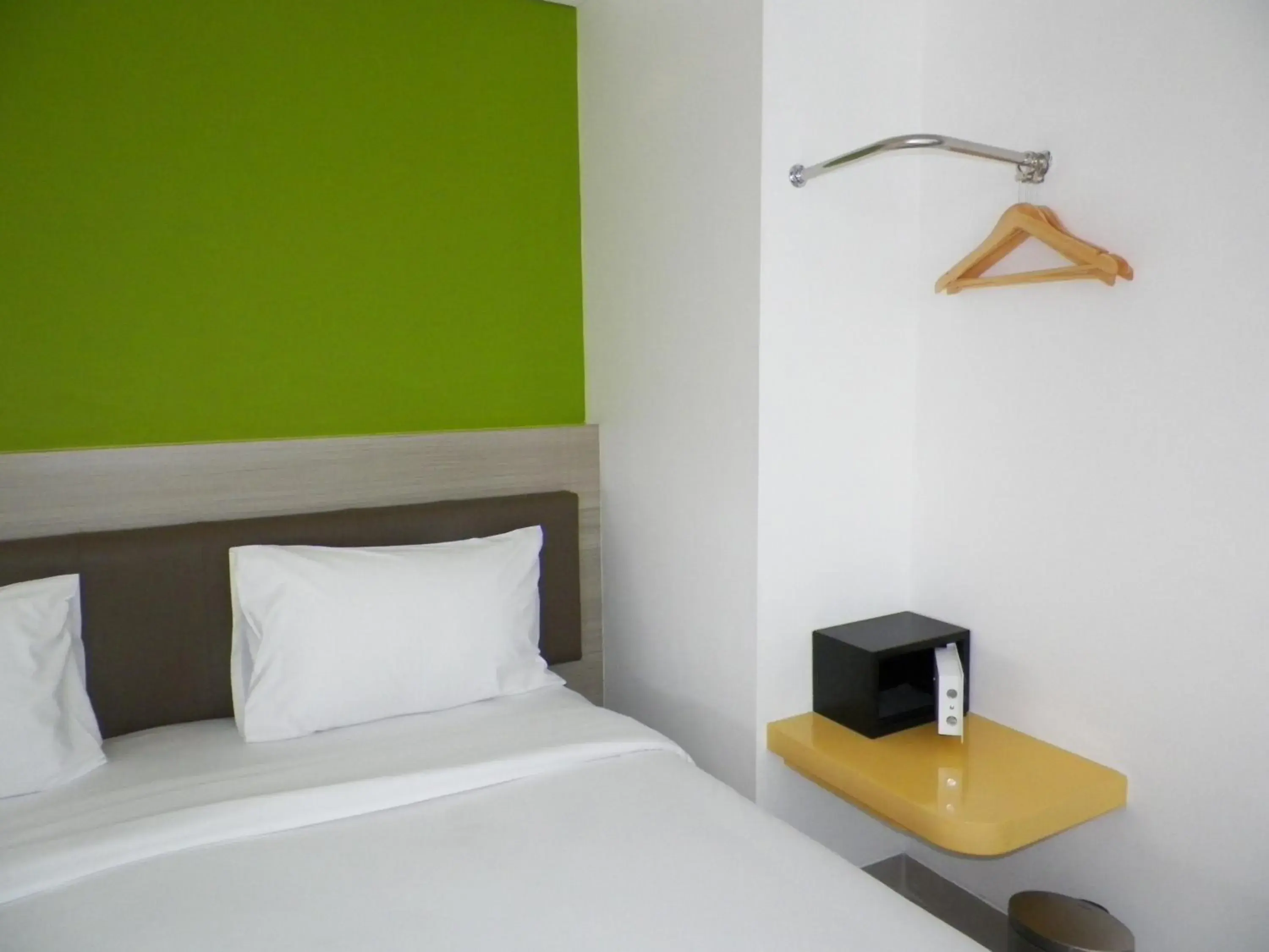 Decorative detail, Bed in Amaris Hotel Malioboro - Jogja Decorative detail, Bed in Amaris Hotel Malioboro - Jogja