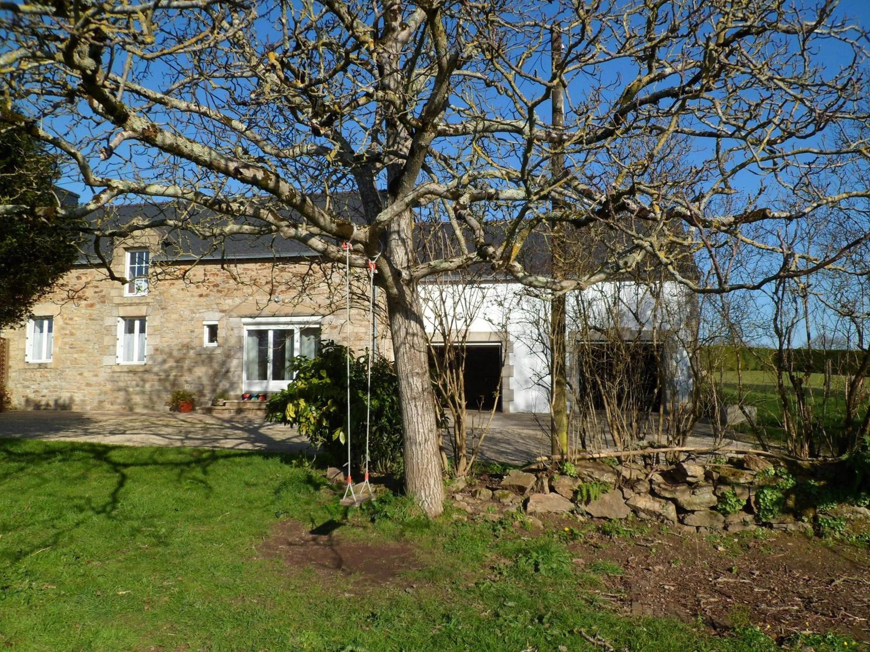 Facade/entrance in Farmhouse in an amazing private park