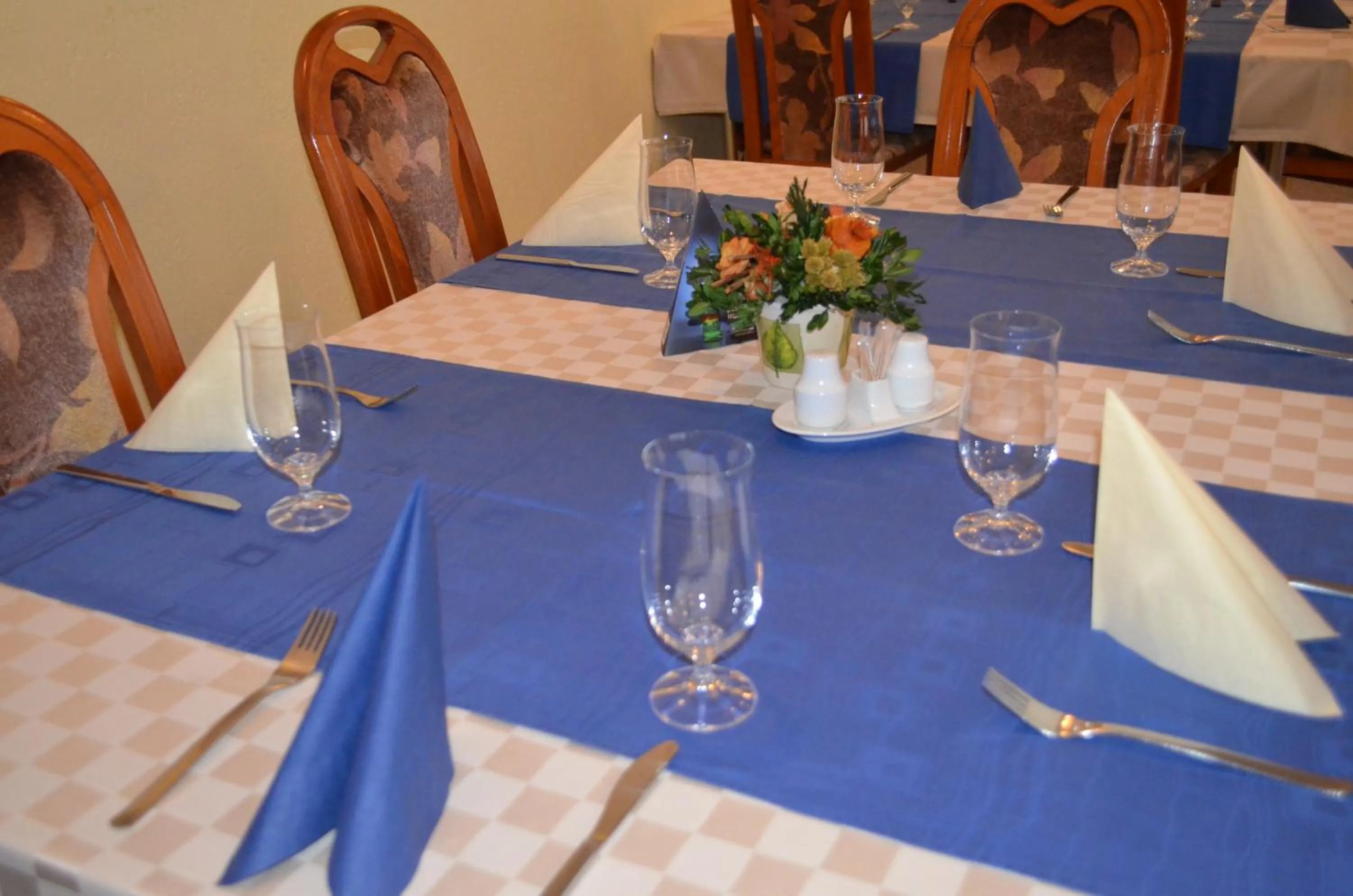 Restaurant/Places to Eat in Hotel Amos