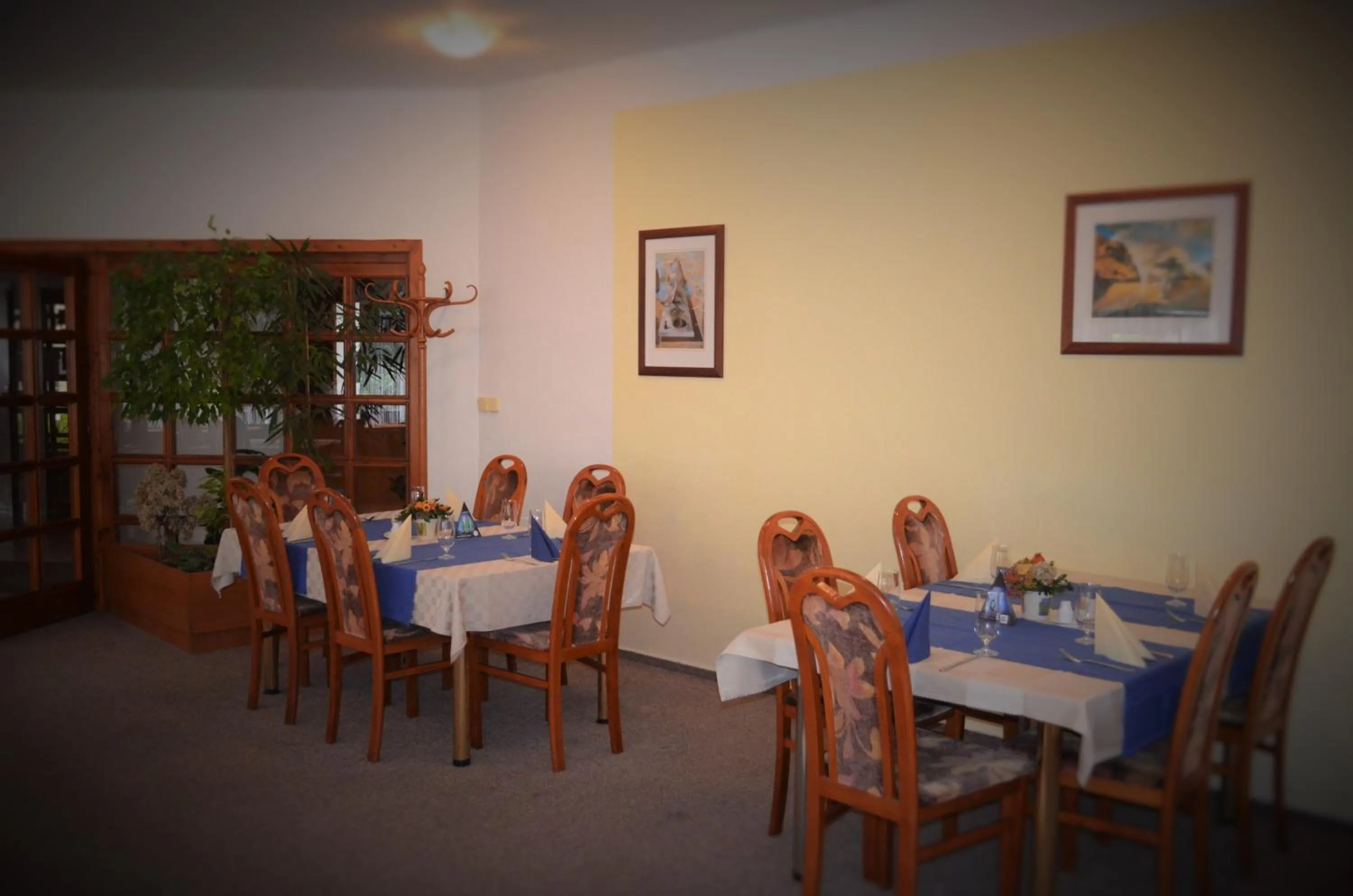 Restaurant/Places to Eat in Hotel Amos