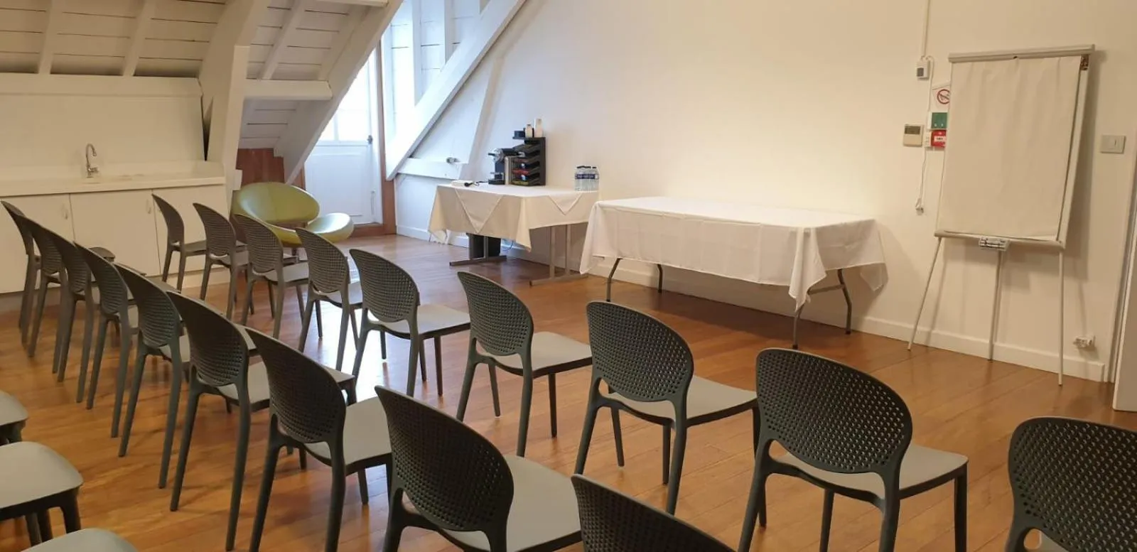 Meeting/conference room in Villa Angélique - Hôtel classé Monument Historique