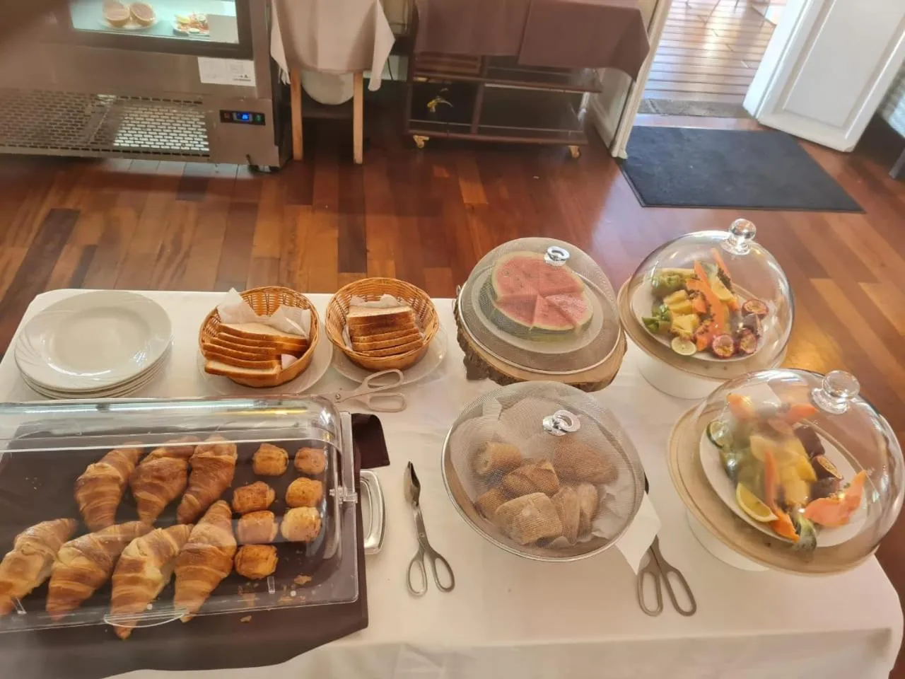 Buffet breakfast in Villa Angélique - Hôtel classé Monument Historique