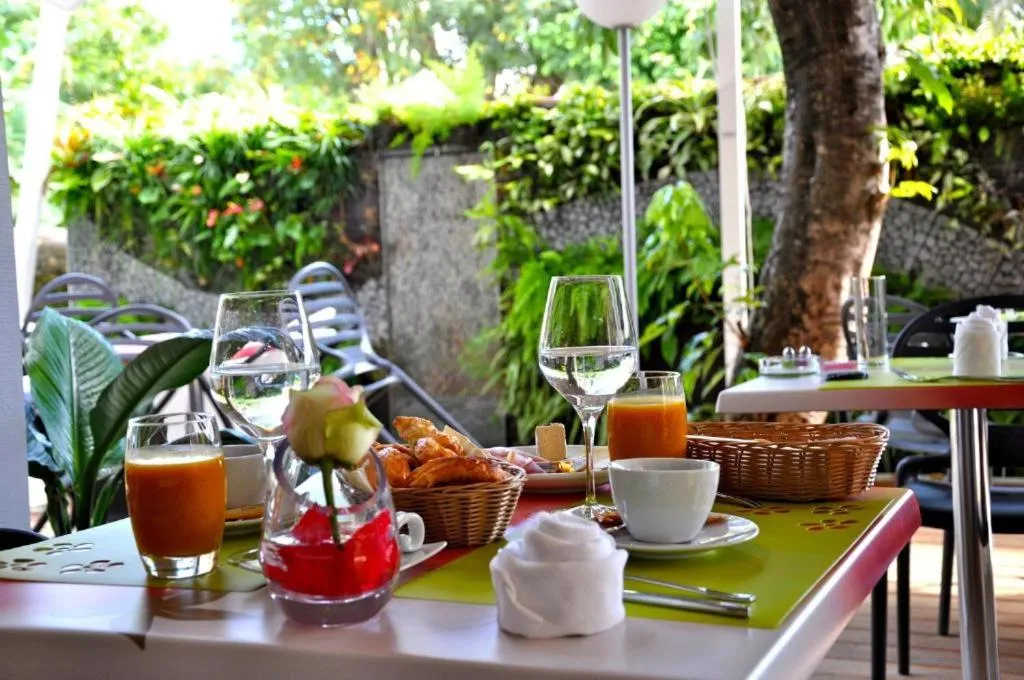 Breakfast in Villa Angélique - Hôtel classé Monument Historique