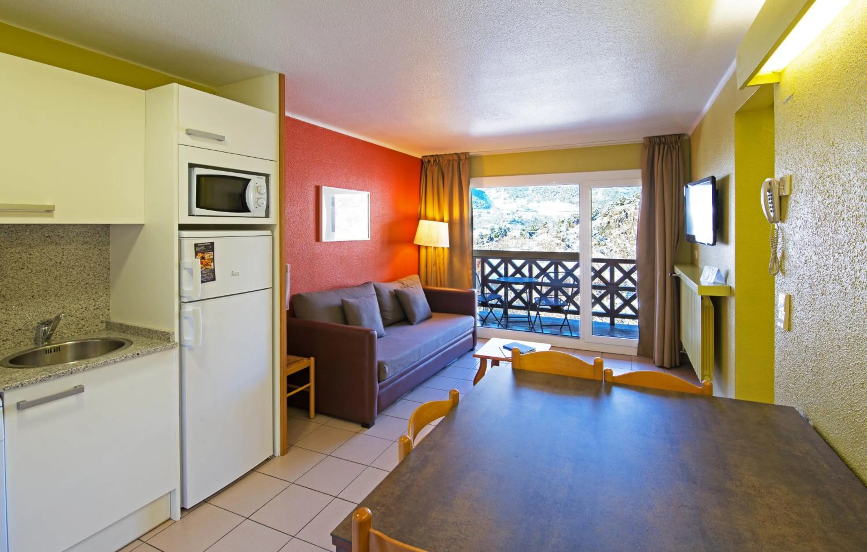 Kitchen or kitchenette in Apartaments Giberga