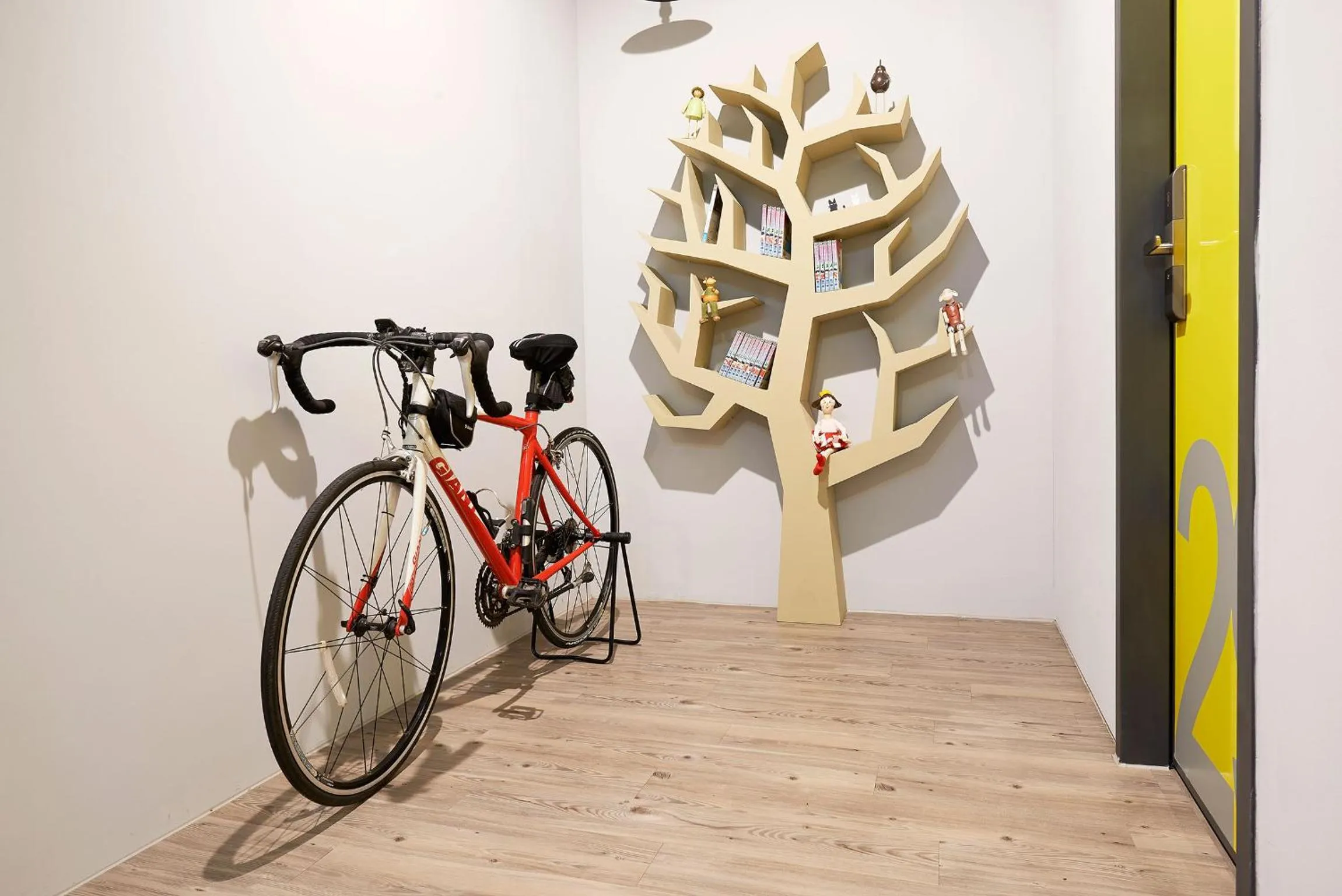 Decorative detail in Ease Single Inn