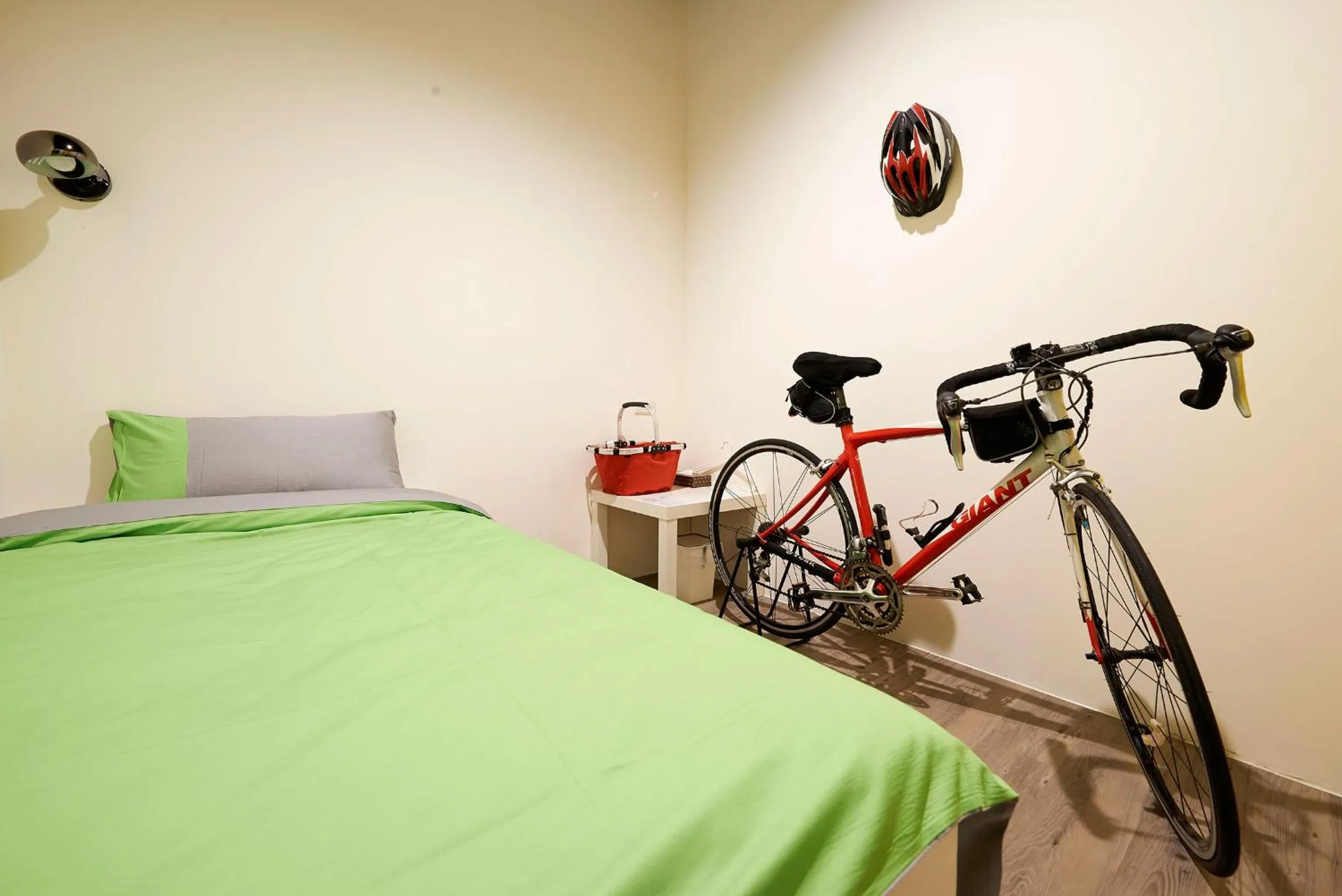 Decorative detail in Ease Single Inn