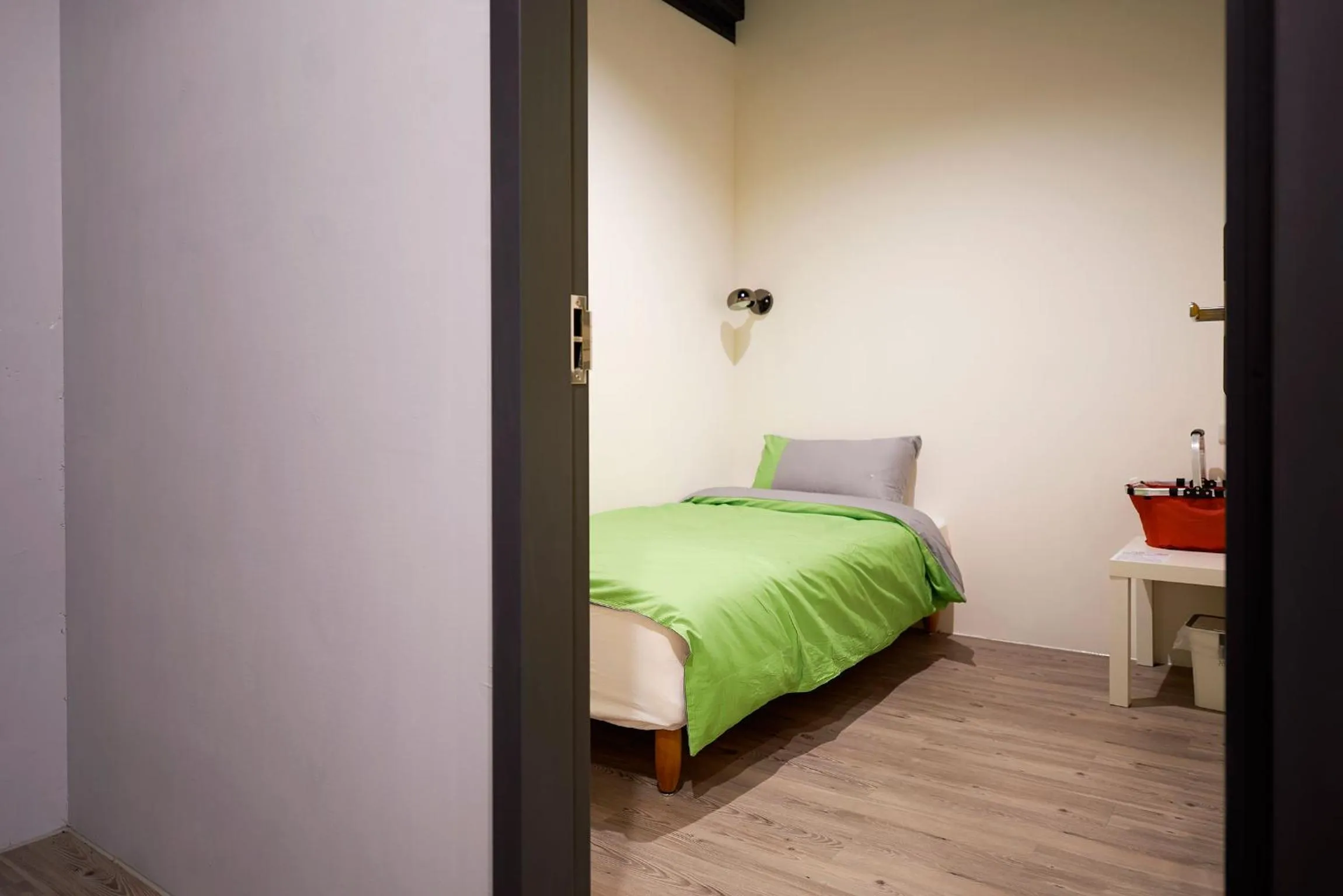 Bed in Ease Single Inn