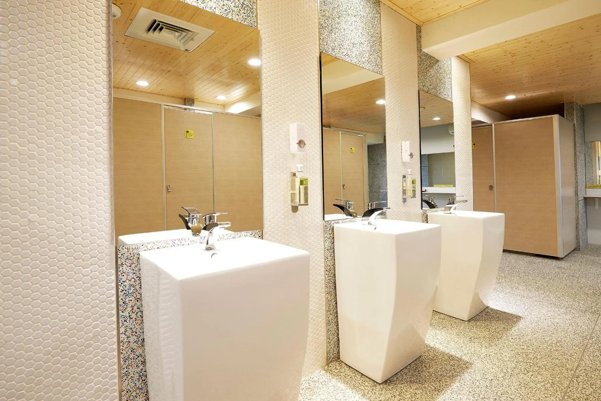 Bathroom in Ease Single Inn