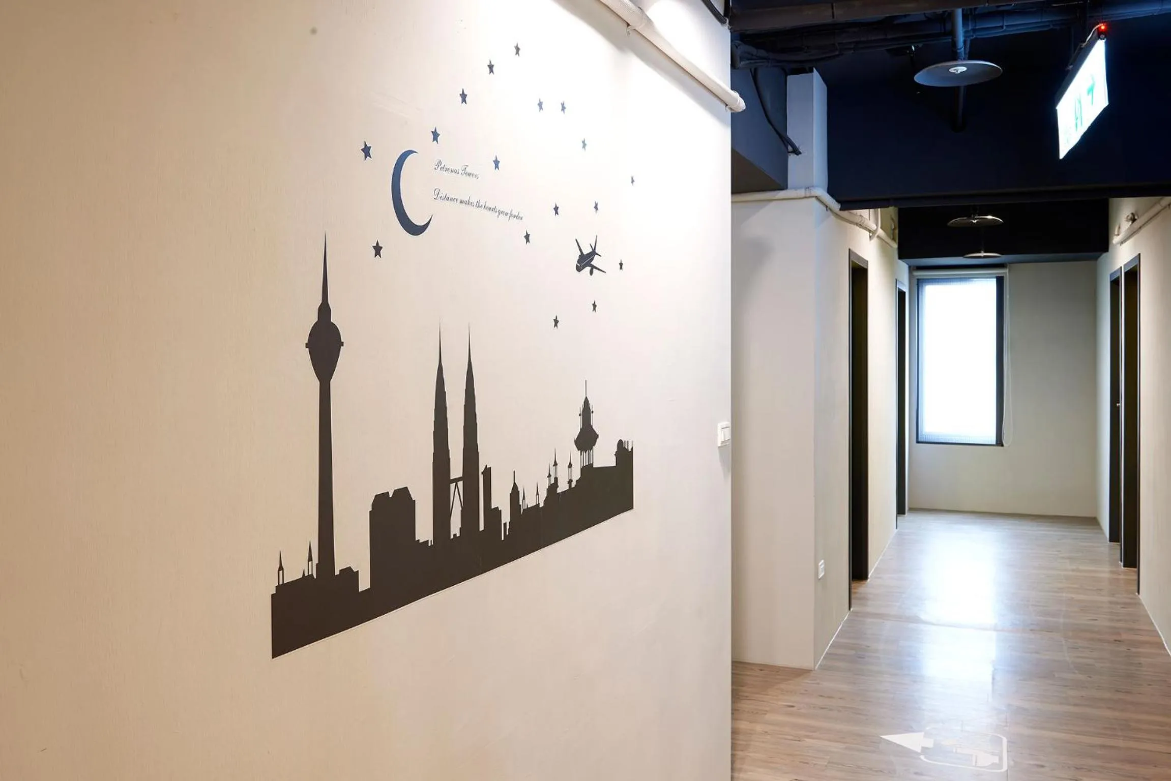 Decorative detail in Ease Single Inn