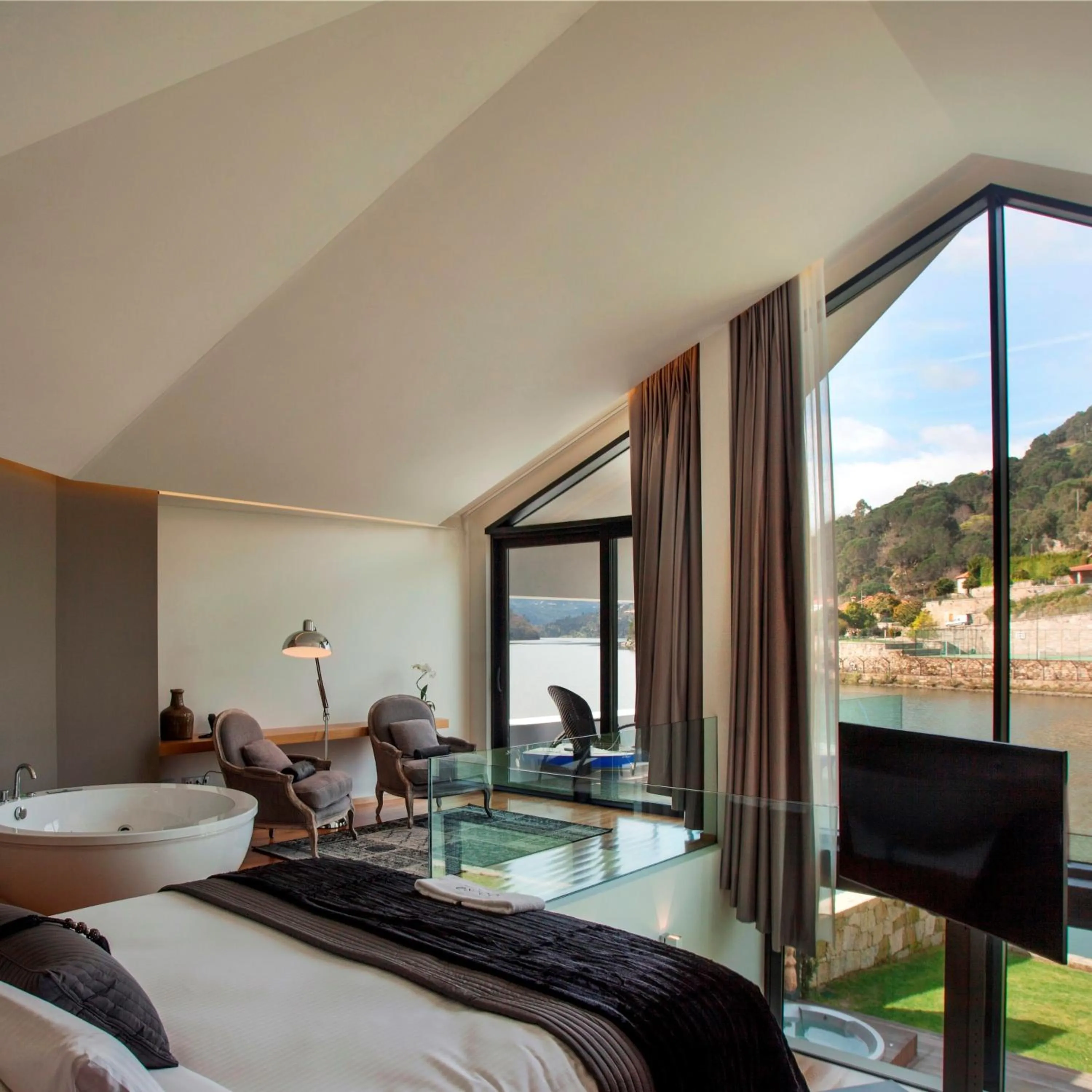 Deluxe Double Studio in Douro Suites
