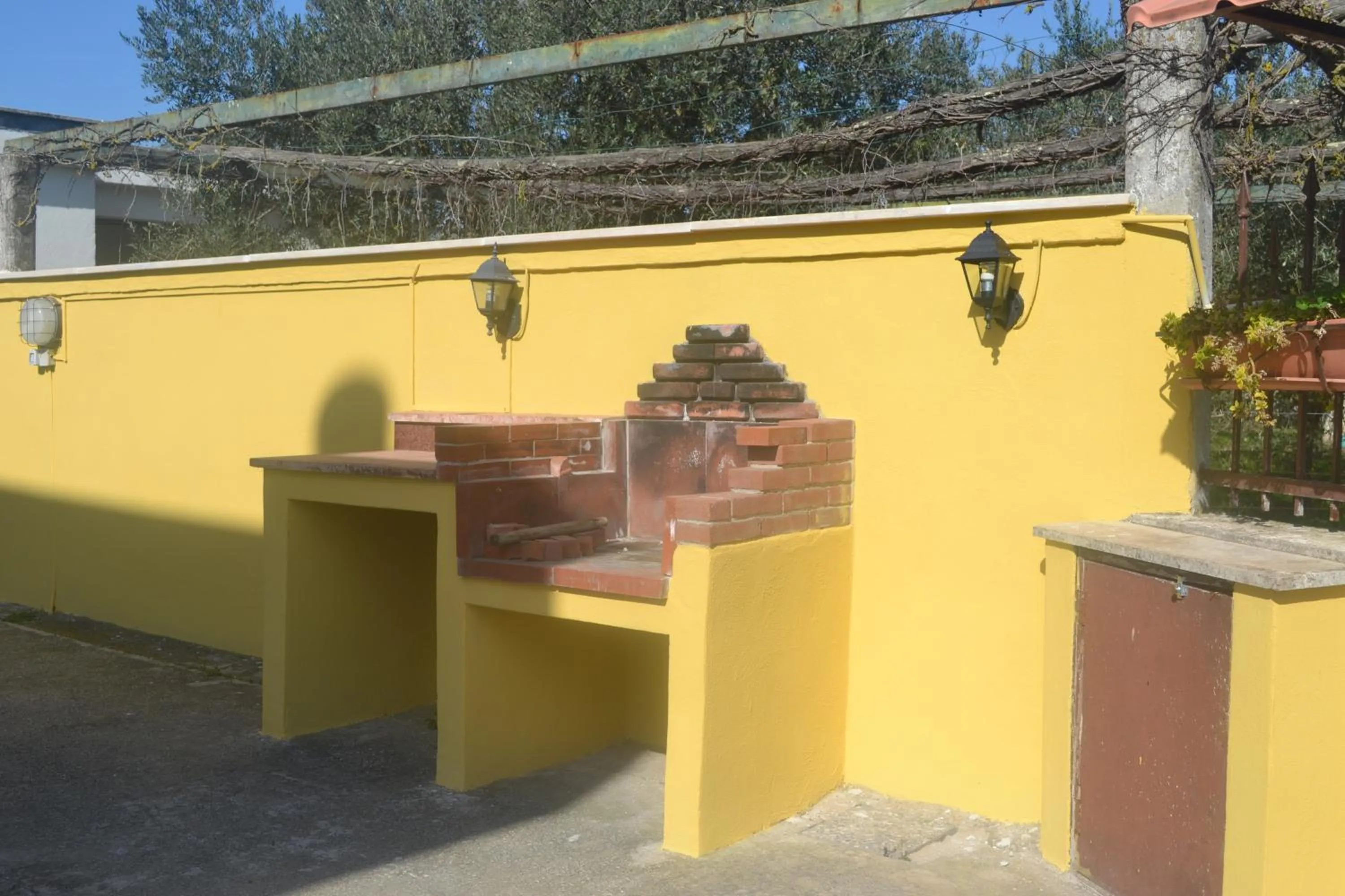 BBQ facilities in B&B Casa degli Ulivi