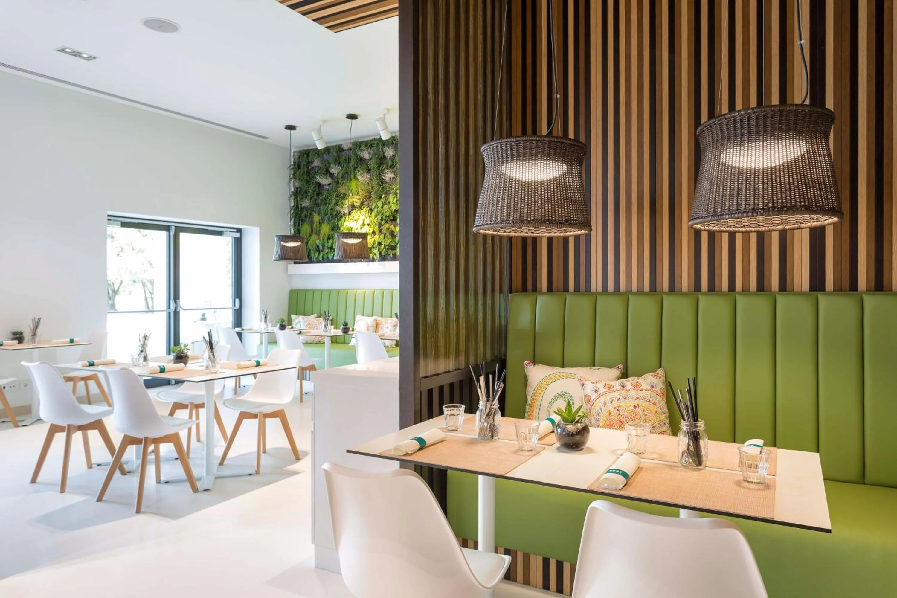 Restaurant/places to eat in Pine Cliffs Ocean Suites, a Luxury Collection Resort & Spa, Algarve